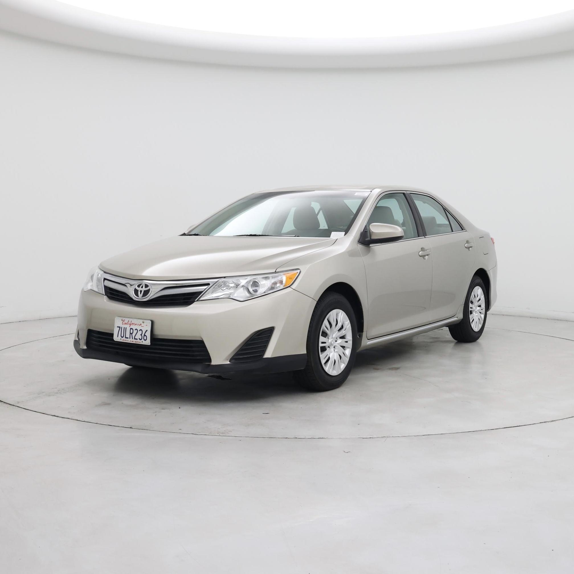 Thumbnail: 2013 Toyota Camry - 4