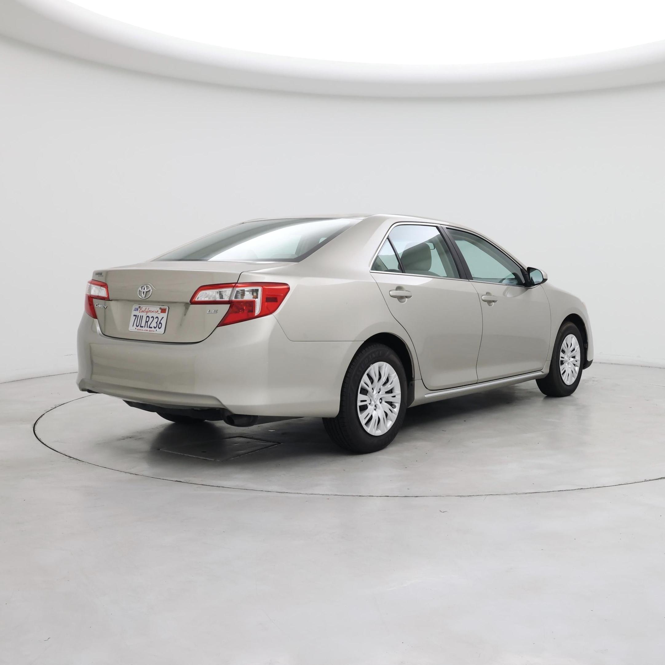 Thumbnail: 2013 Toyota Camry - 8