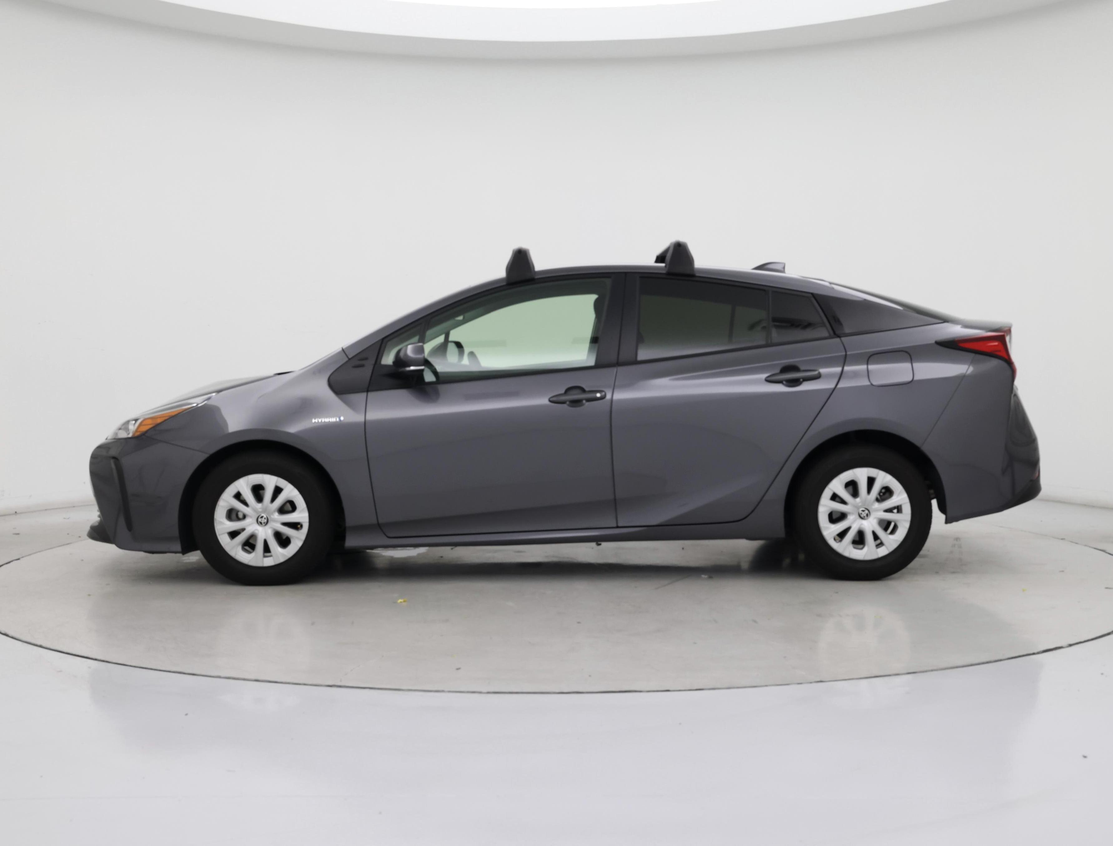 Thumbnail: 2022 Toyota Prius - 3