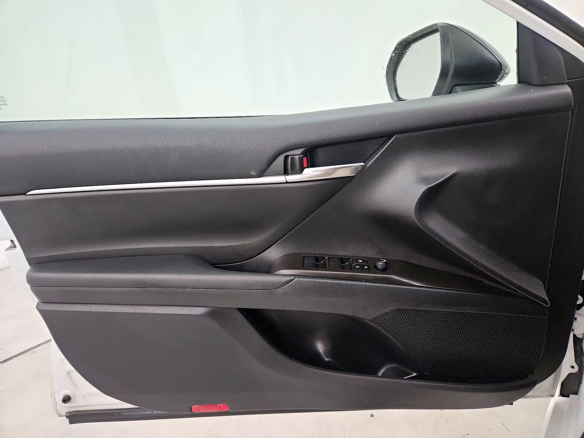 Thumbnail: 2023 Toyota Camry - 12