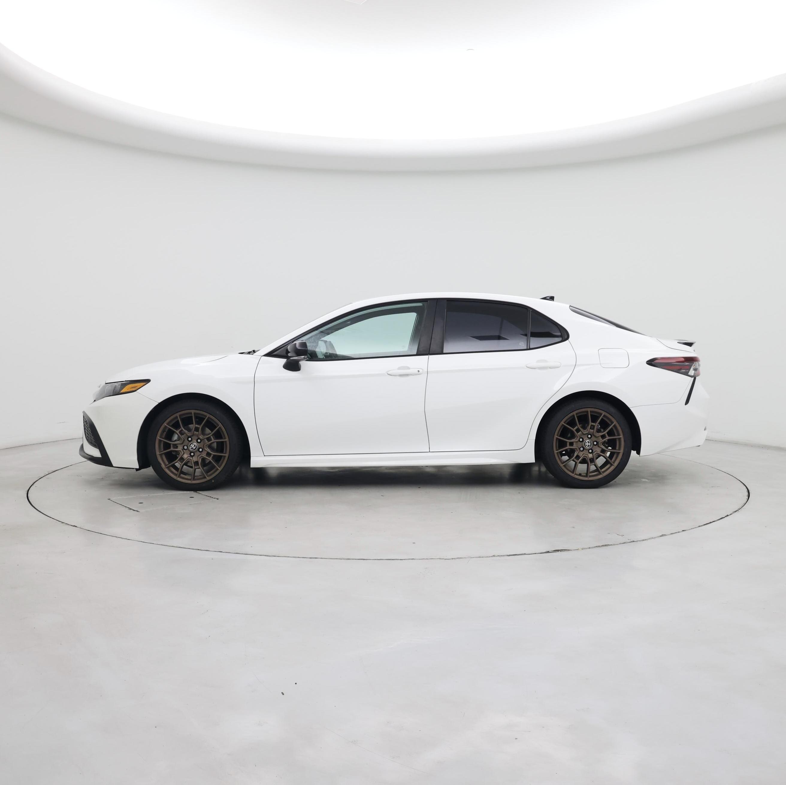 Thumbnail: 2023 Toyota Camry - 3