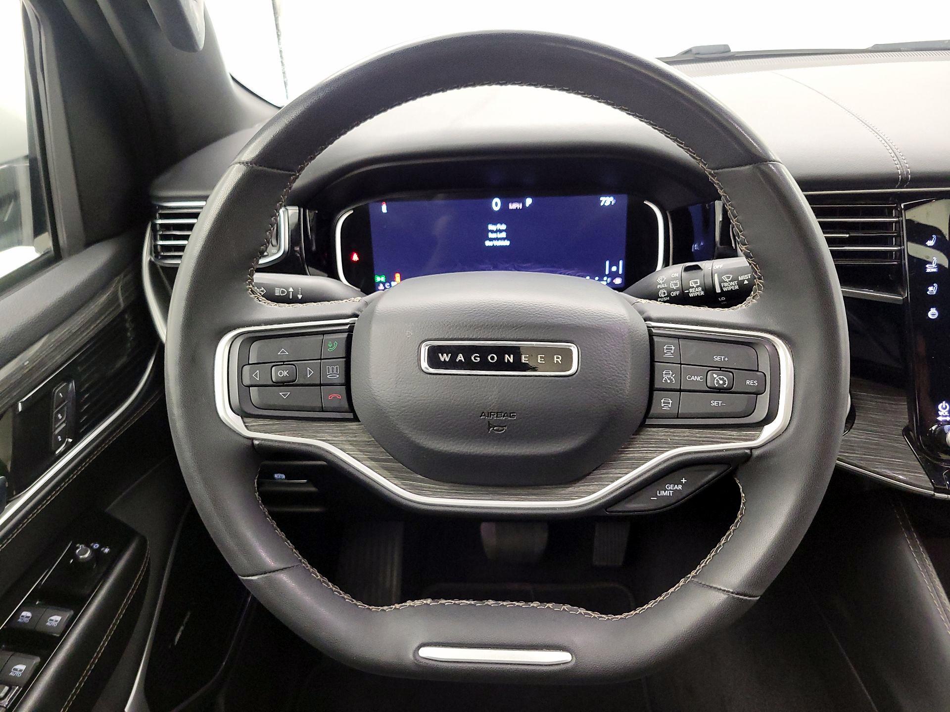 Thumbnail: 2022 Jeep Wagoneer - 10