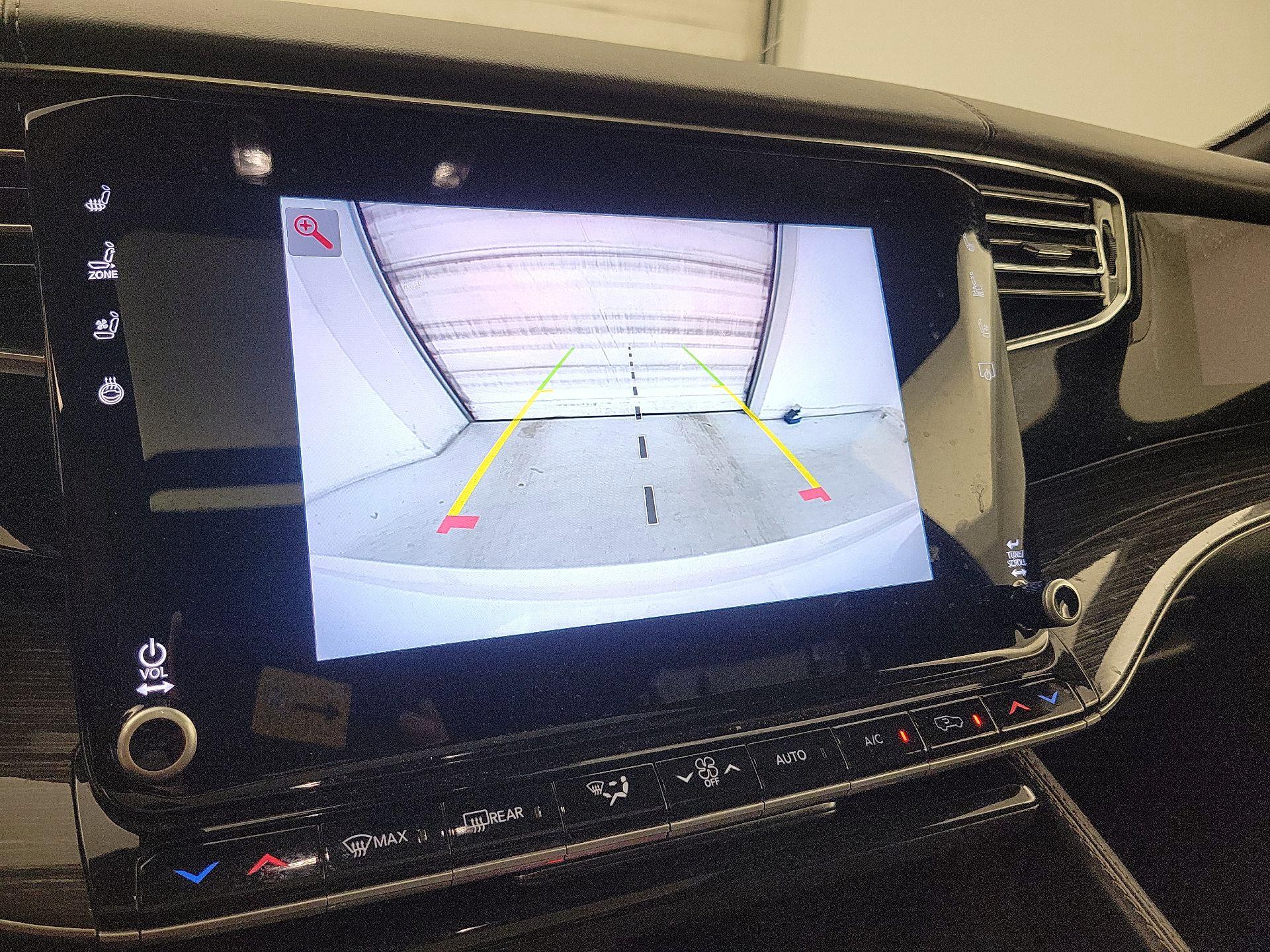 Thumbnail: 2022 Jeep Wagoneer - 14