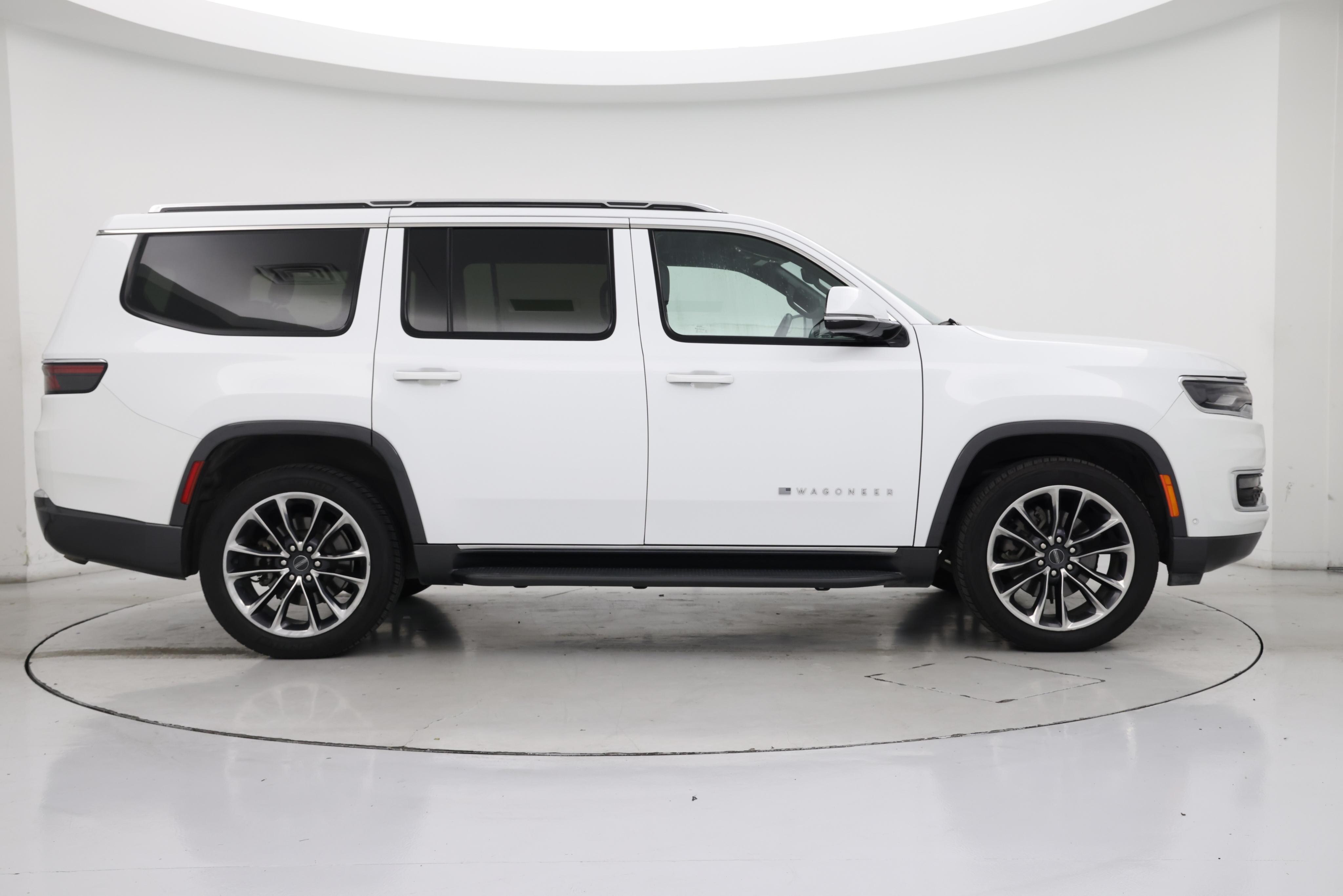 Thumbnail: 2022 Jeep Wagoneer - 7