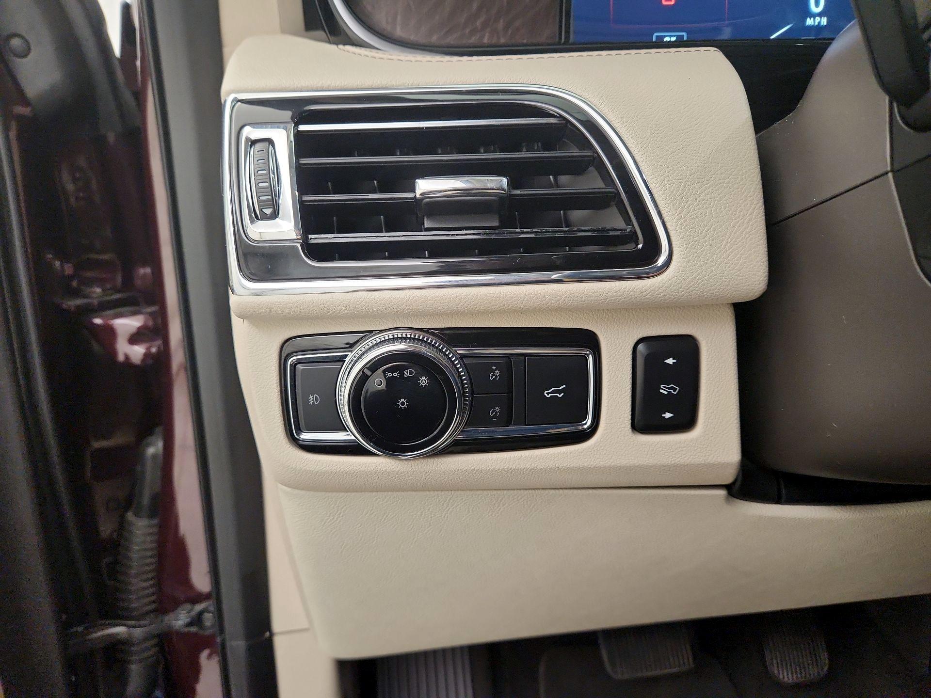 Thumbnail: 2018 Lincoln Navigator - 13