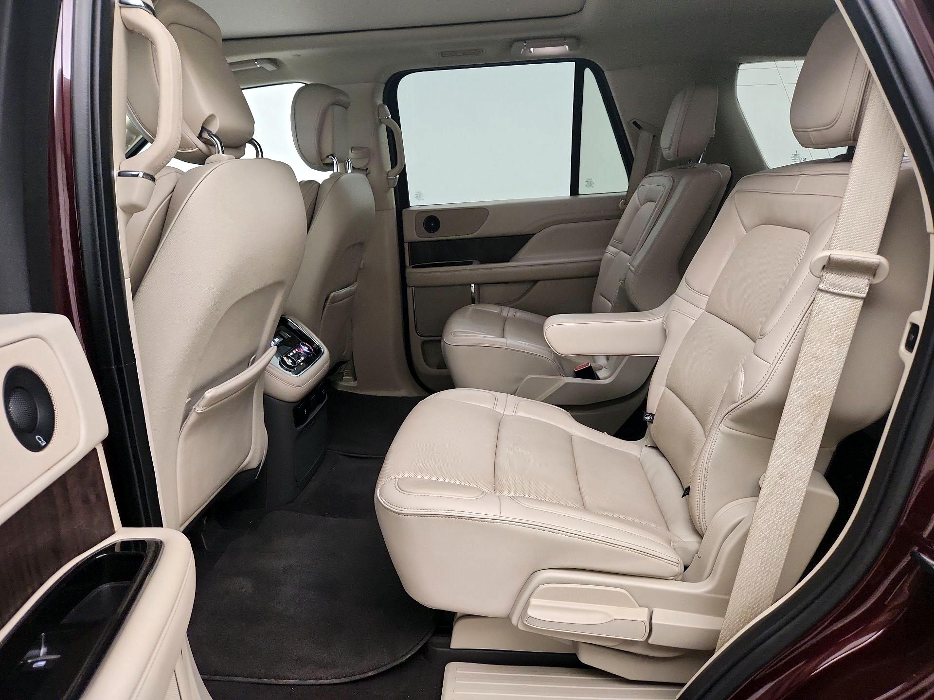 Thumbnail: 2018 Lincoln Navigator - 20