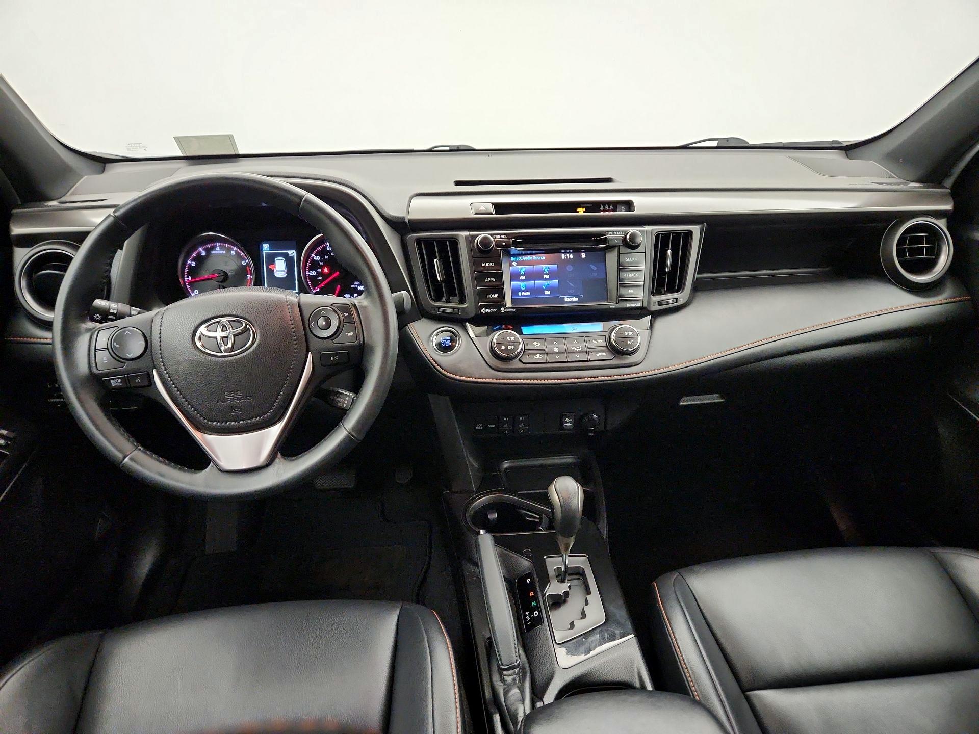 Thumbnail: 2018 Toyota RAV4 - 9