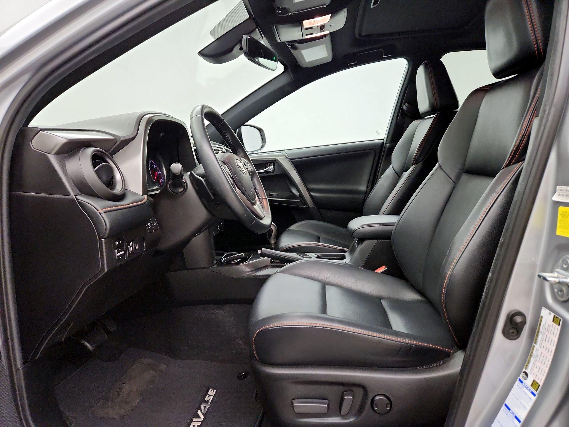 Thumbnail: 2018 Toyota RAV4 - 11