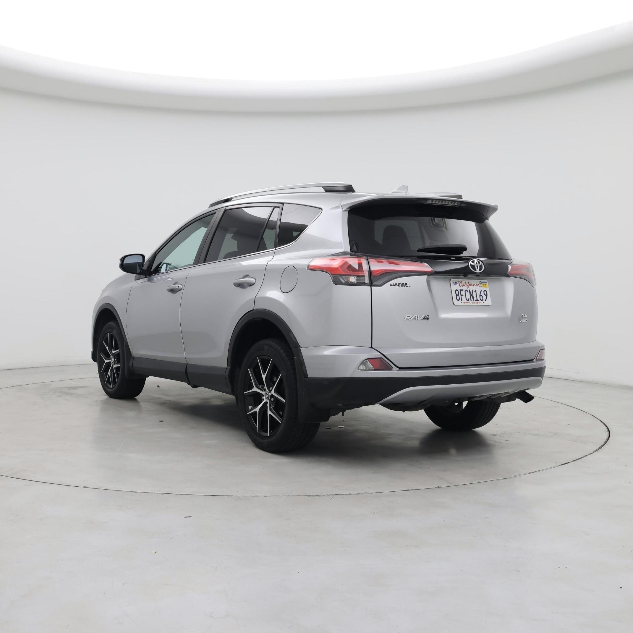 Thumbnail: 2018 Toyota RAV4 - 2
