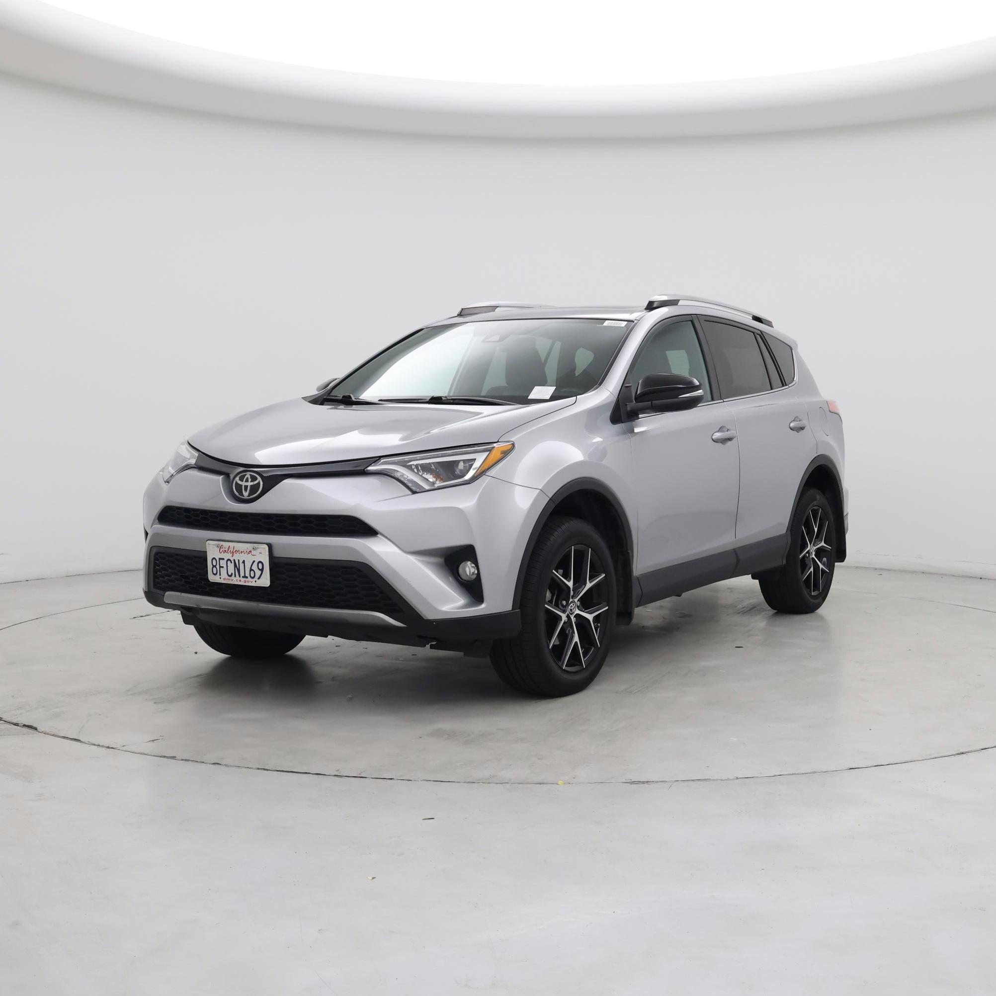Thumbnail: 2018 Toyota RAV4 - 4