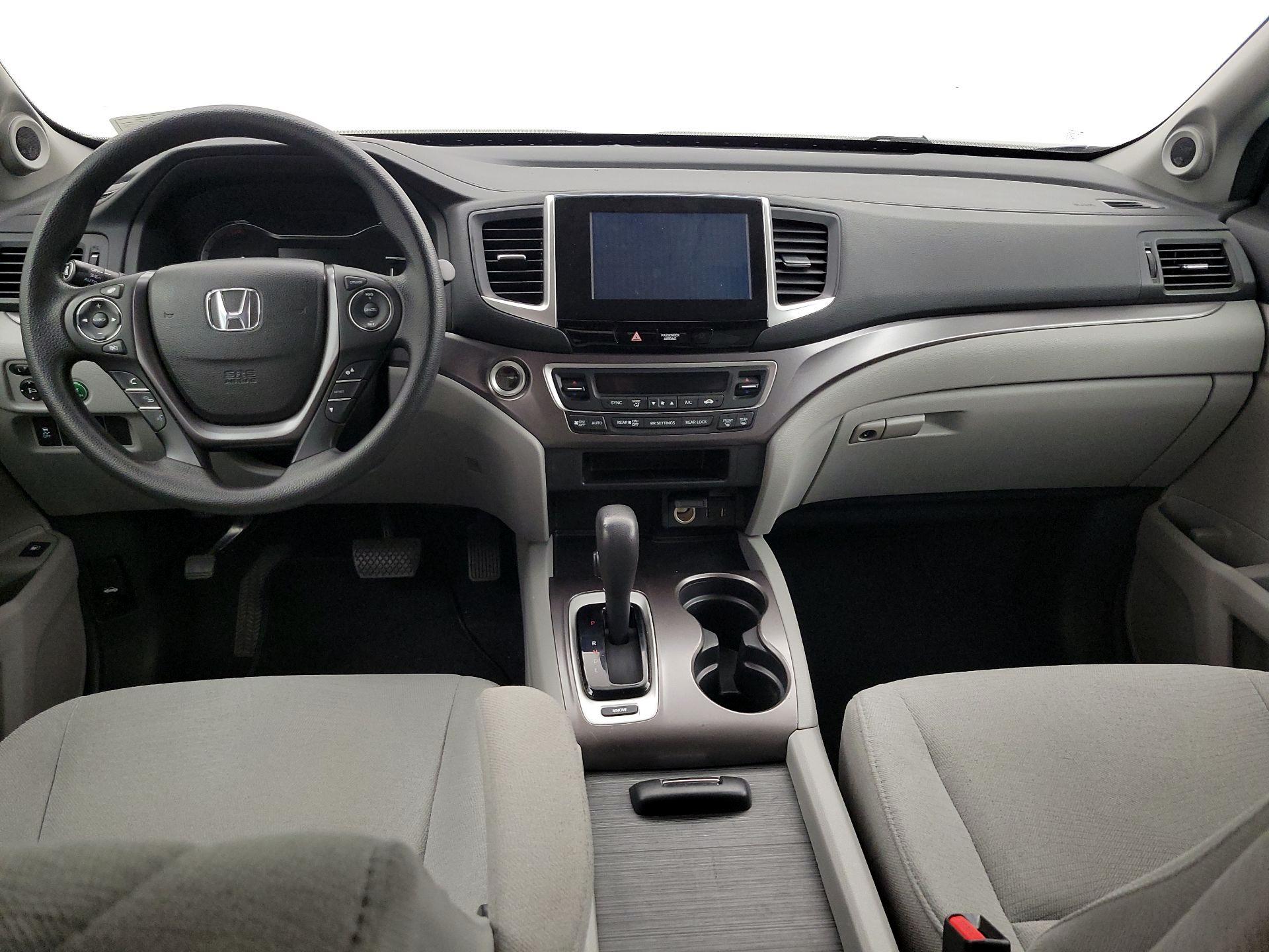 Thumbnail: 2016 Honda Pilot - 9