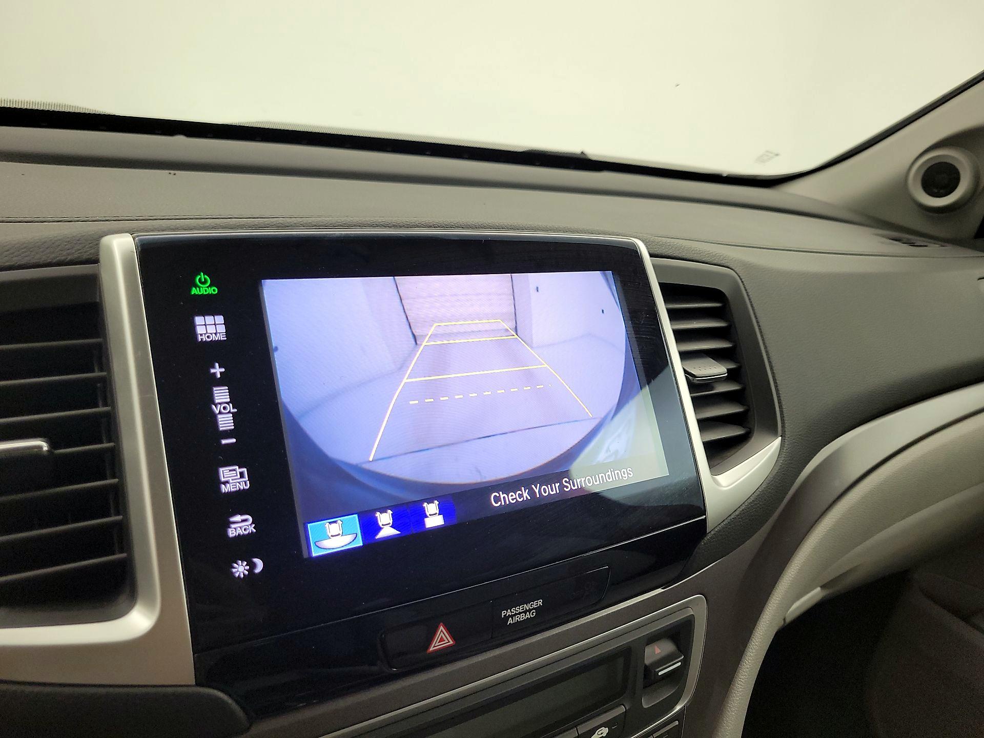 Thumbnail: 2016 Honda Pilot - 14