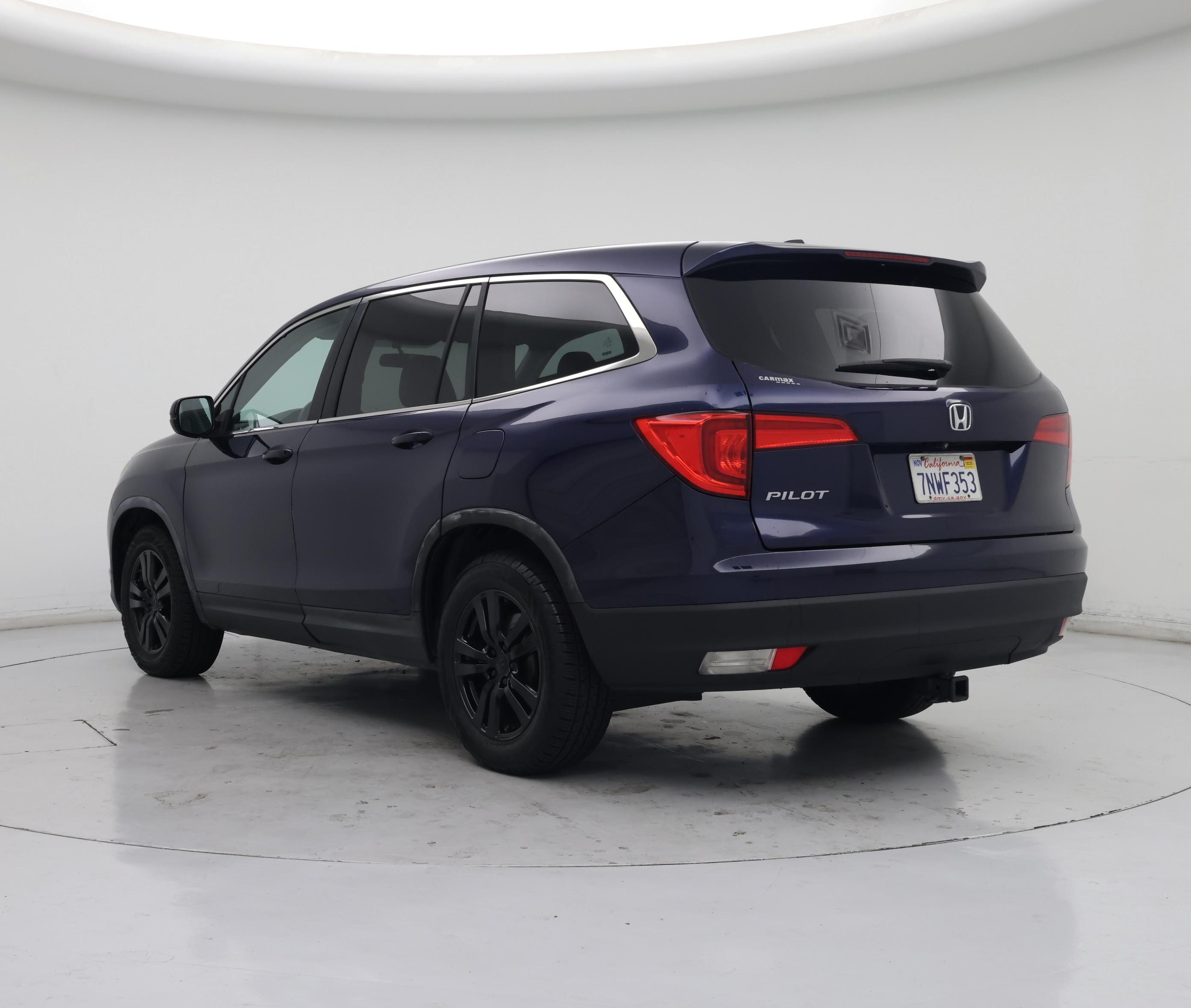 Thumbnail: 2016 Honda Pilot - 2