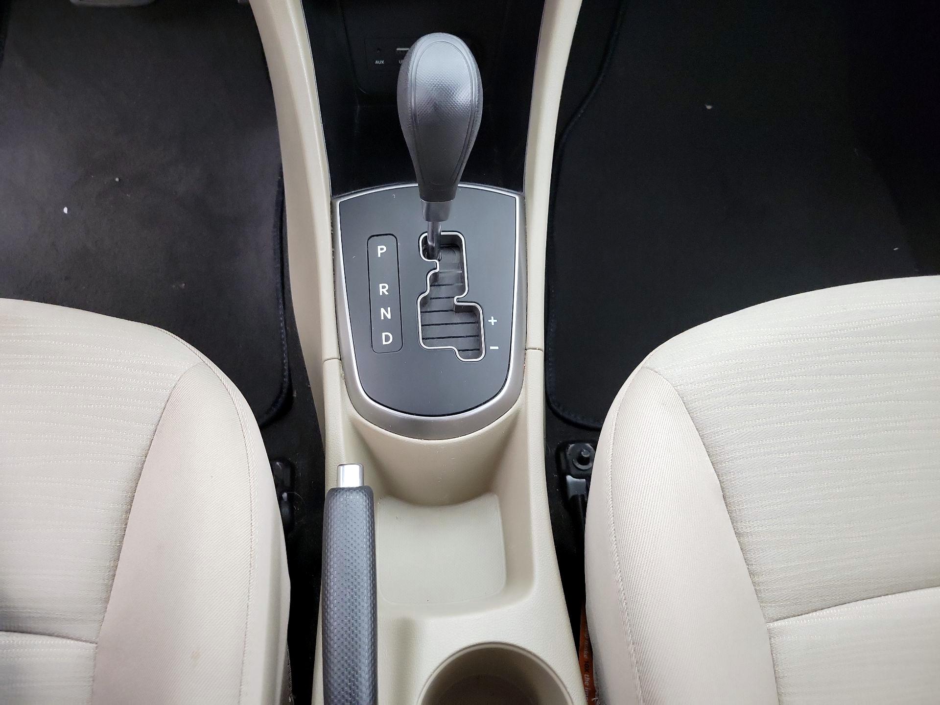 Thumbnail: 2017 Hyundai Accent - 16