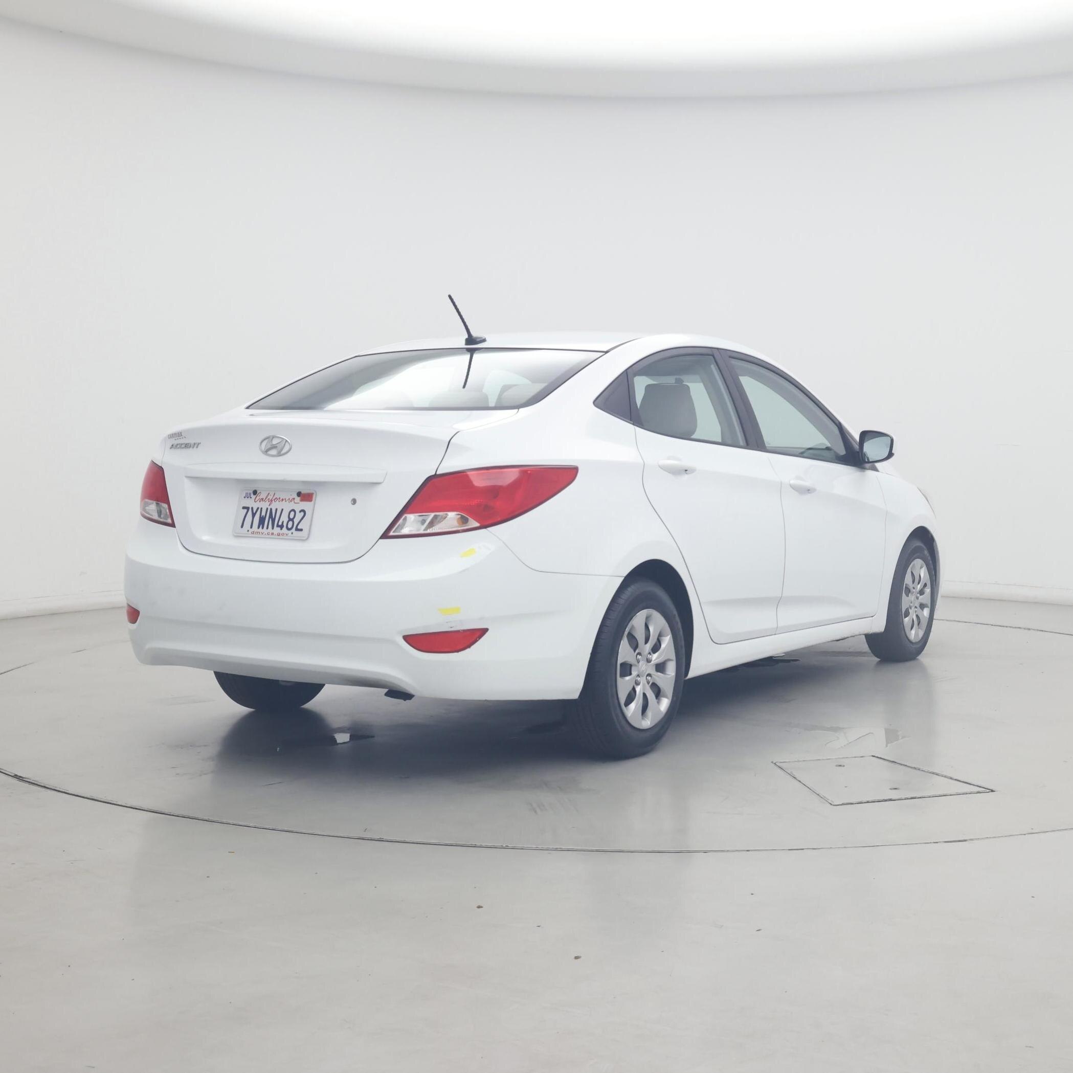 Thumbnail: 2017 Hyundai Accent - 8