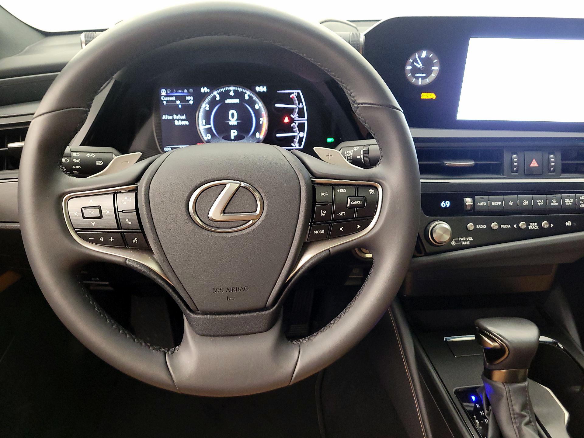 Thumbnail: 2025 Lexus ES - 10