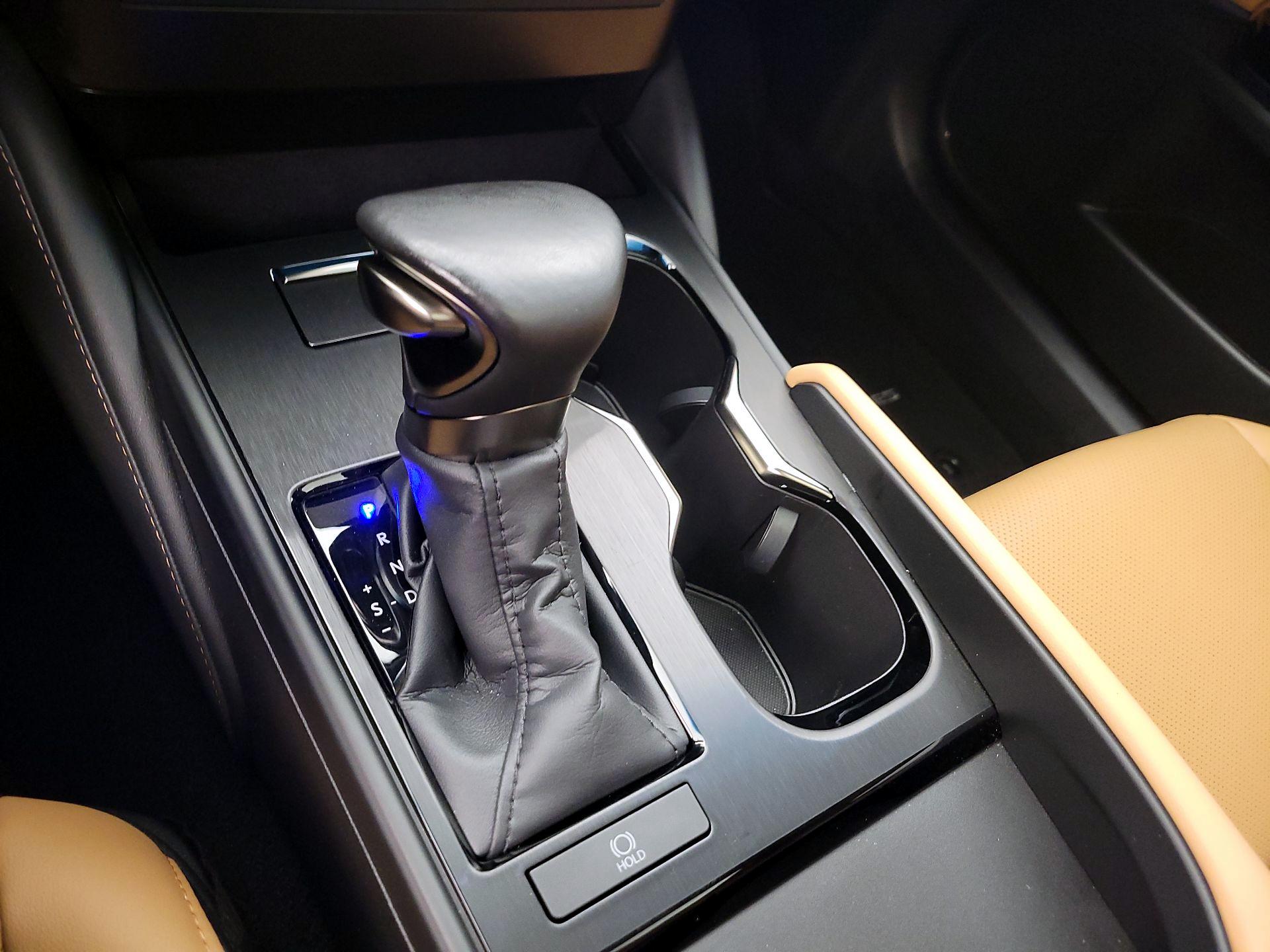 Thumbnail: 2025 Lexus ES - 16