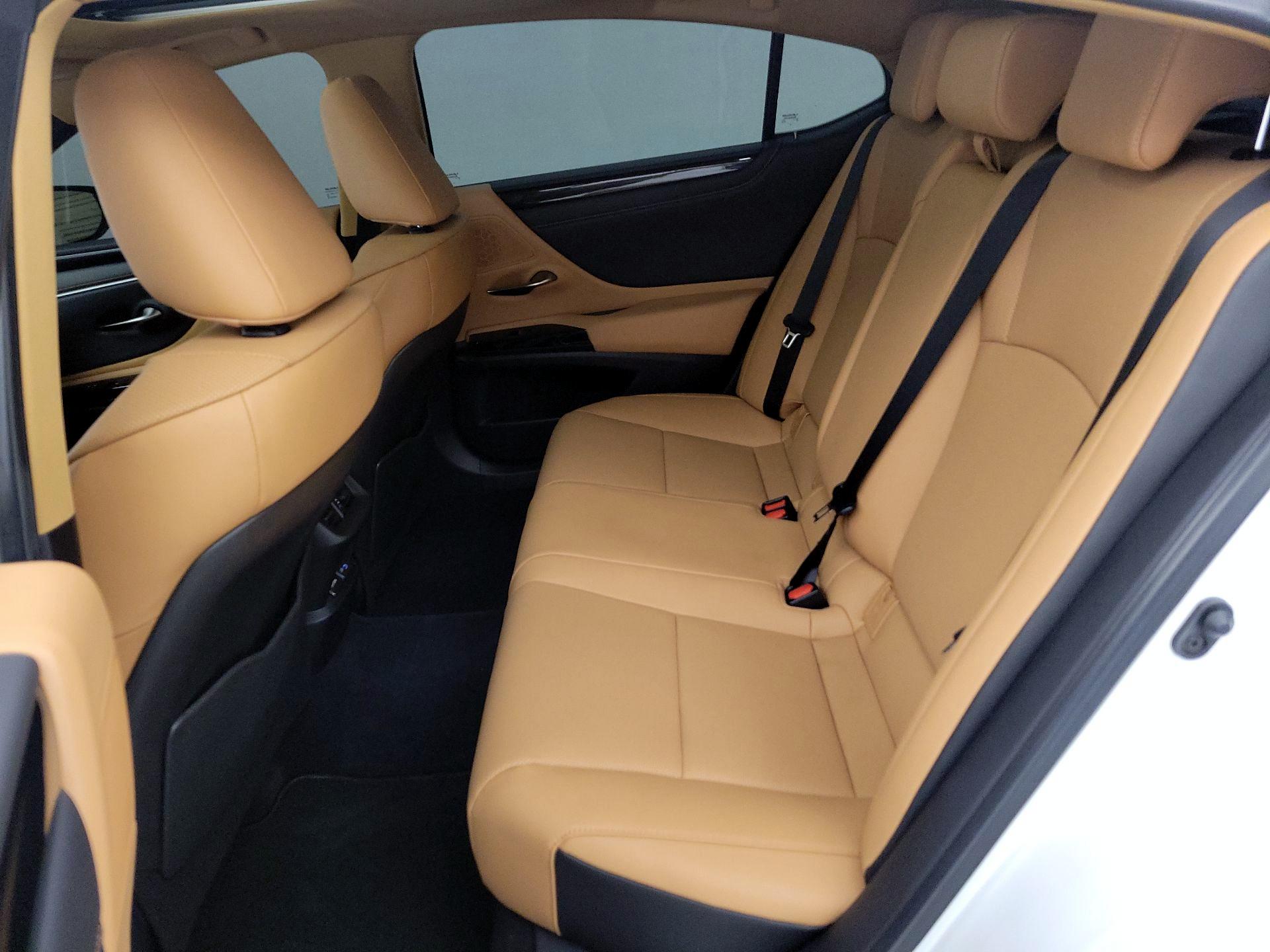 Thumbnail: 2025 Lexus ES - 18