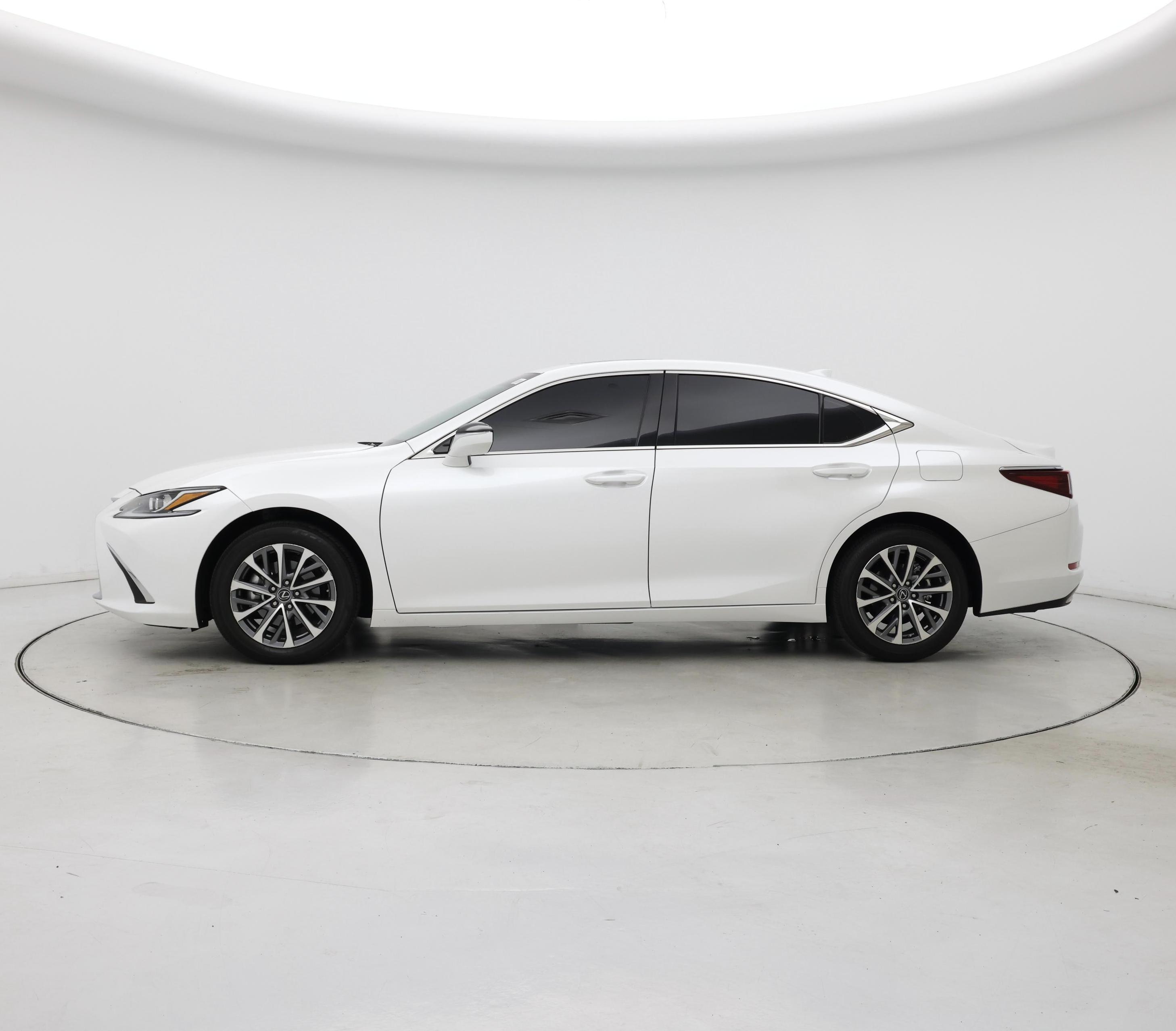 Thumbnail: 2025 Lexus ES - 3