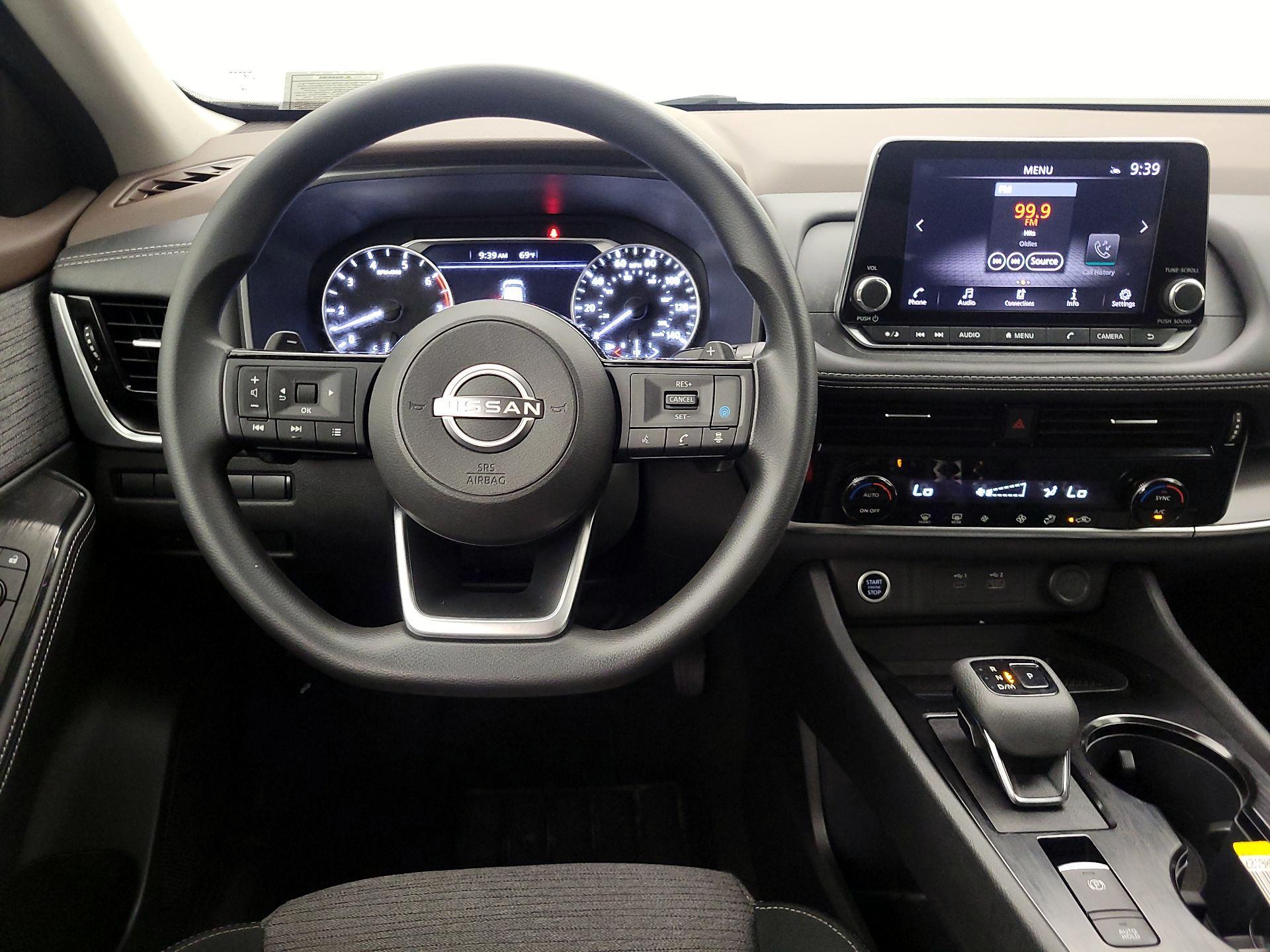 Thumbnail: 2023 Nissan Rogue - 10