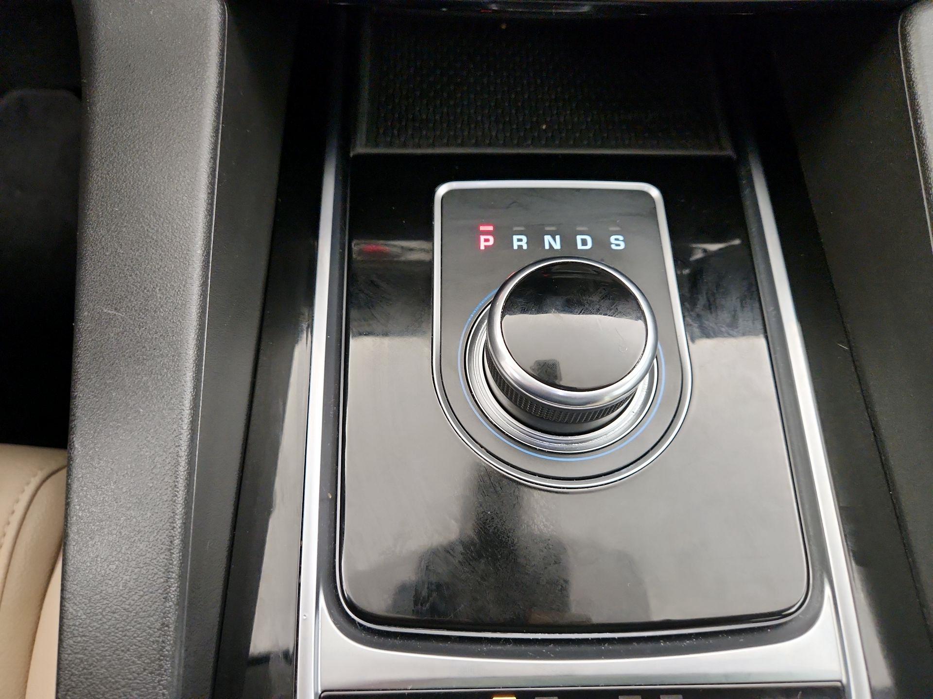 Thumbnail: 2018 Jaguar F-Pace - 17