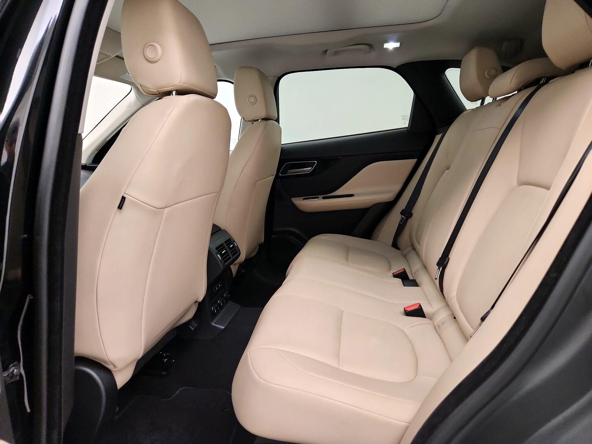 Thumbnail: 2018 Jaguar F-Pace - 19