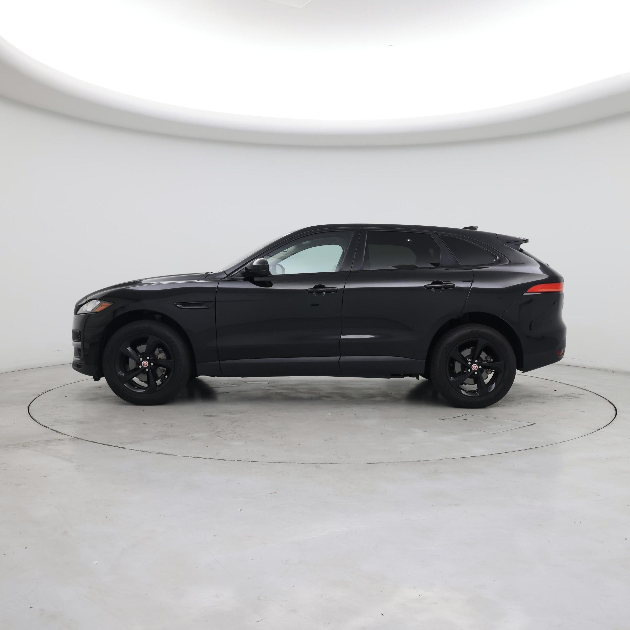 Thumbnail: 2018 Jaguar F-Pace - 3