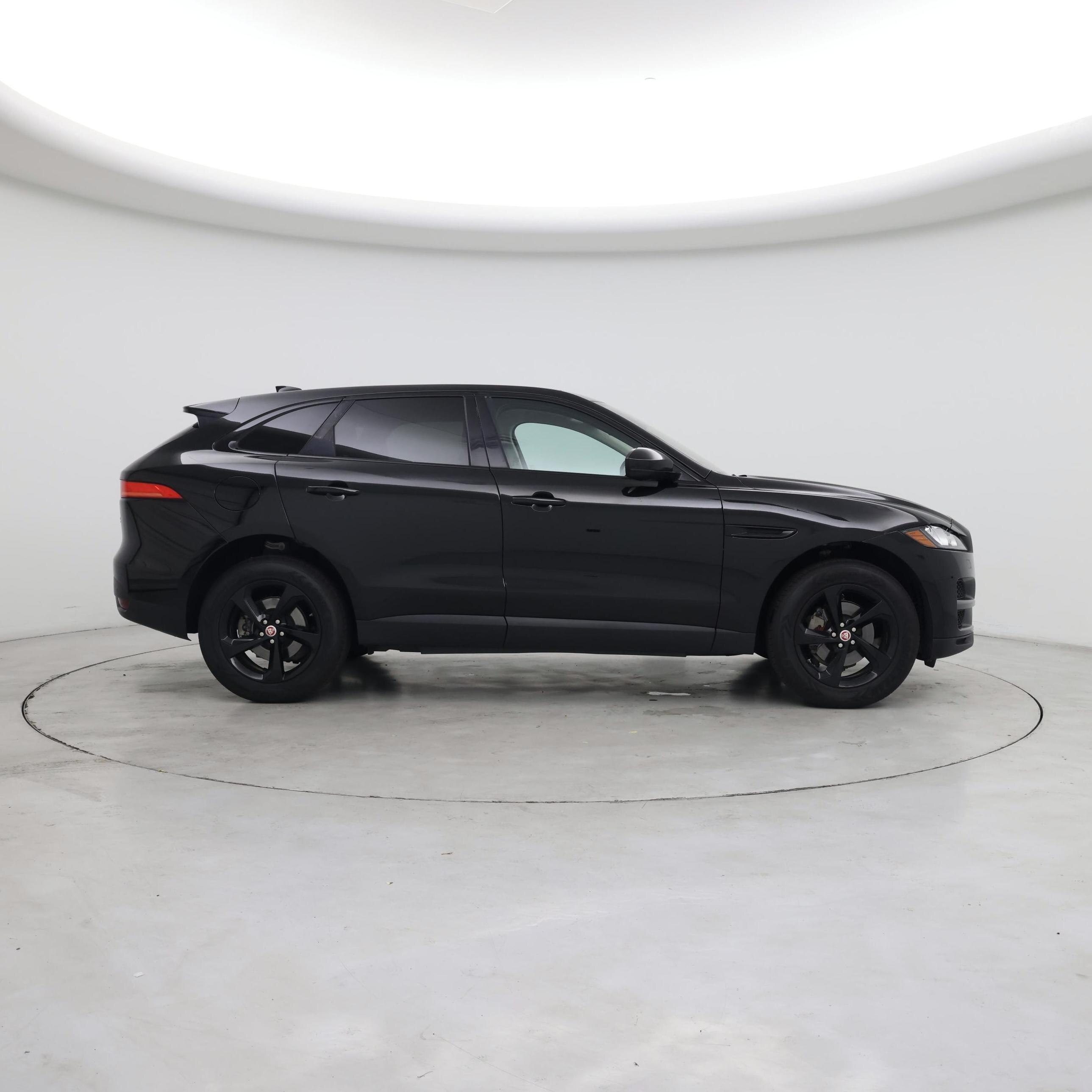 Thumbnail: 2018 Jaguar F-Pace - 7