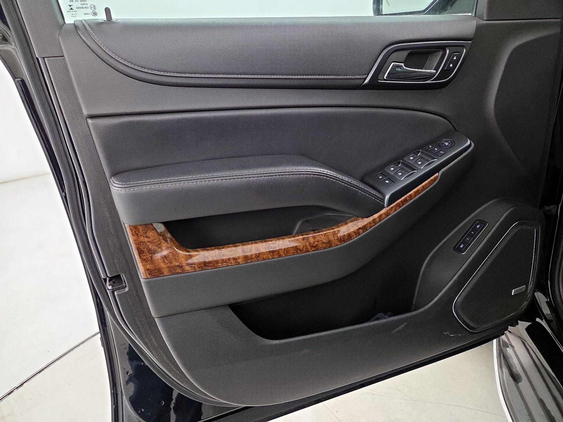 Thumbnail: 2015 Chevrolet Tahoe - 12