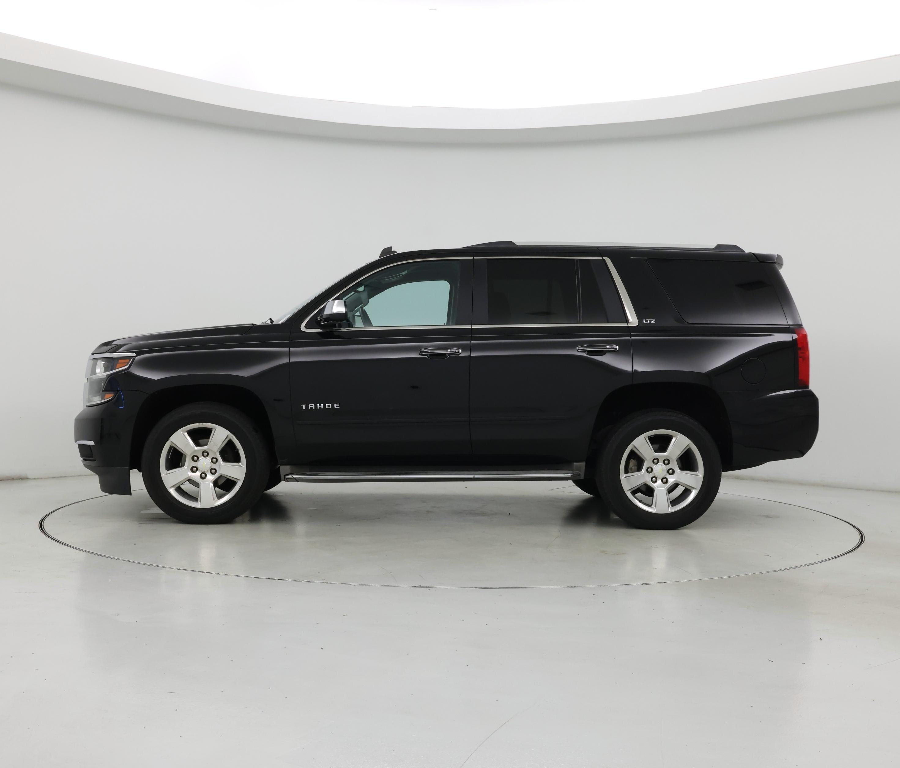 Thumbnail: 2015 Chevrolet Tahoe - 3