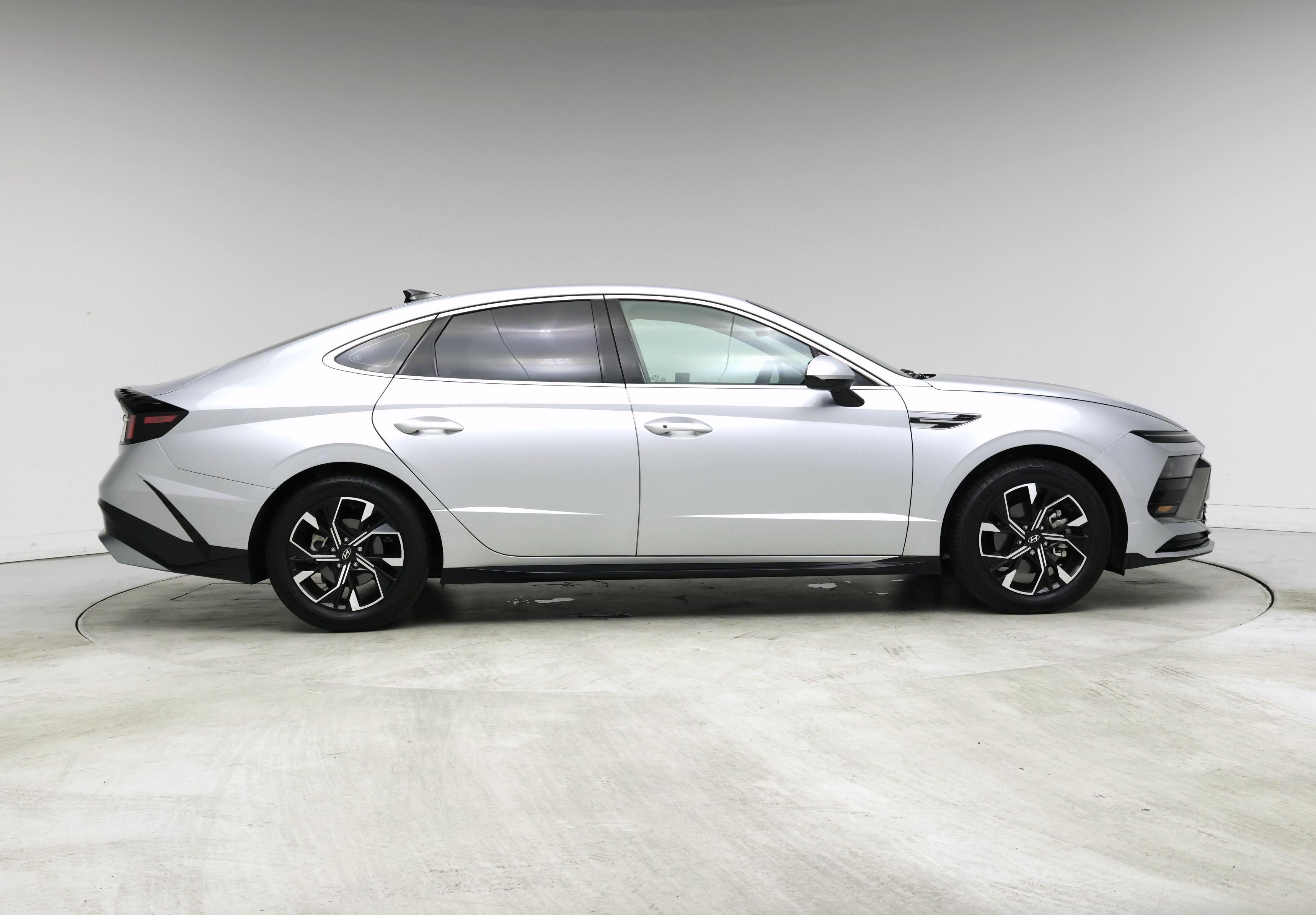 Thumbnail: 2024 Hyundai Sonata - 7