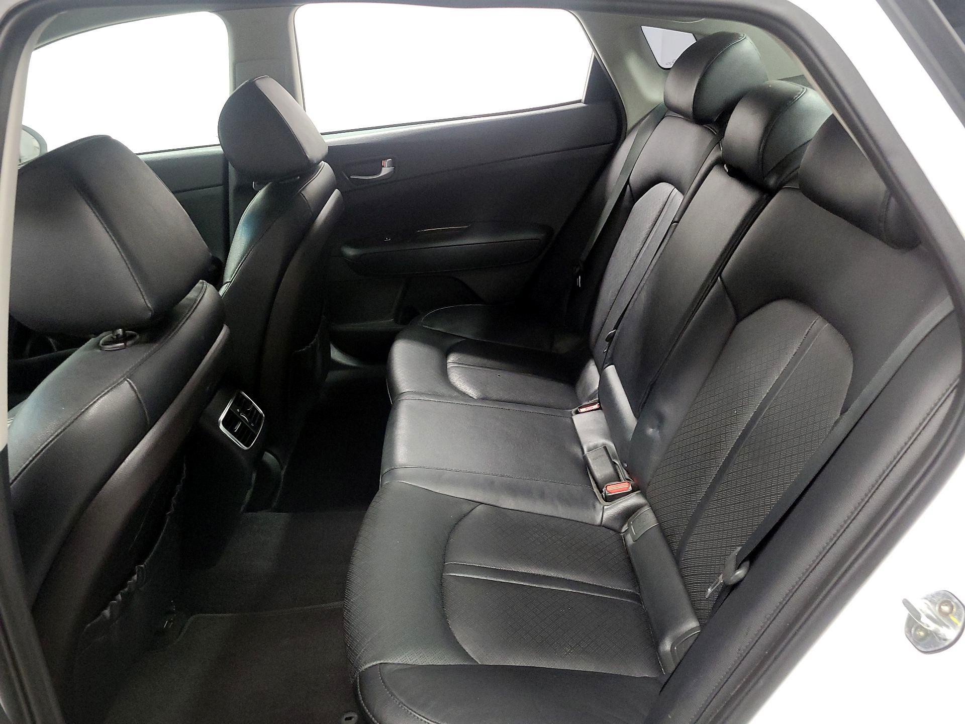 Thumbnail: 2016 Kia Optima - 17