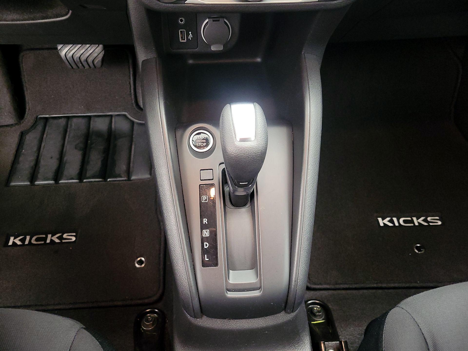 Thumbnail: 2023 Nissan Kicks - 17
