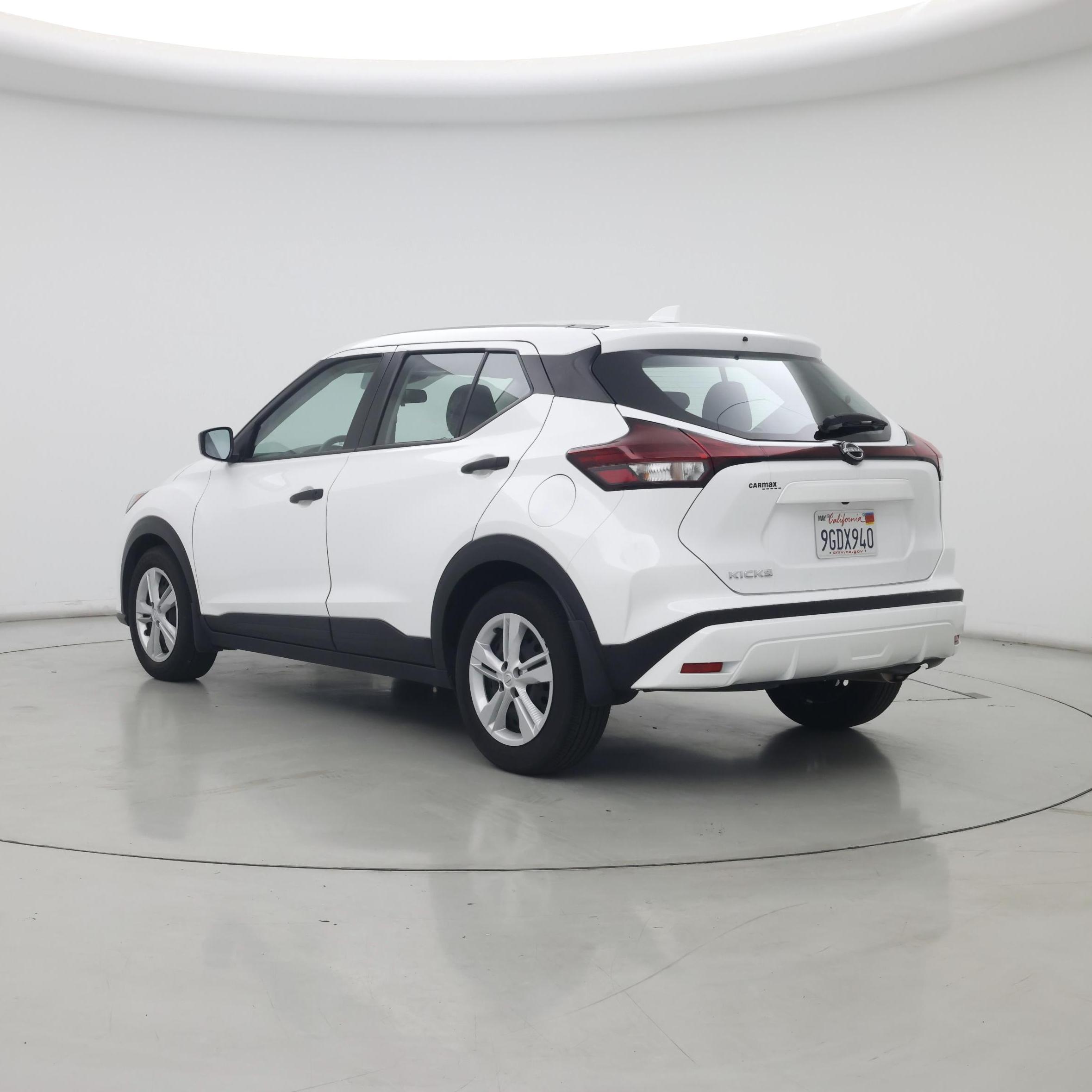 Thumbnail: 2023 Nissan Kicks - 2