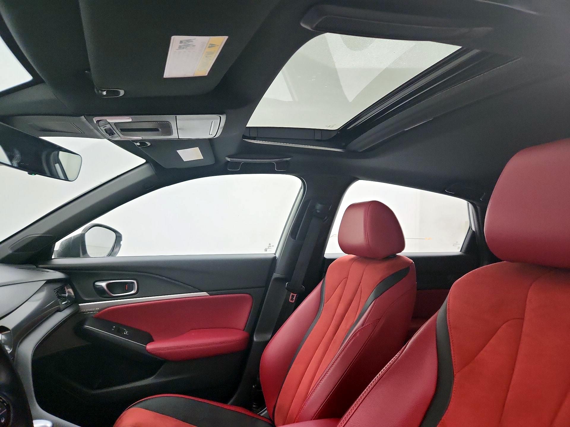 Thumbnail: 2023 Acura Integra - 18