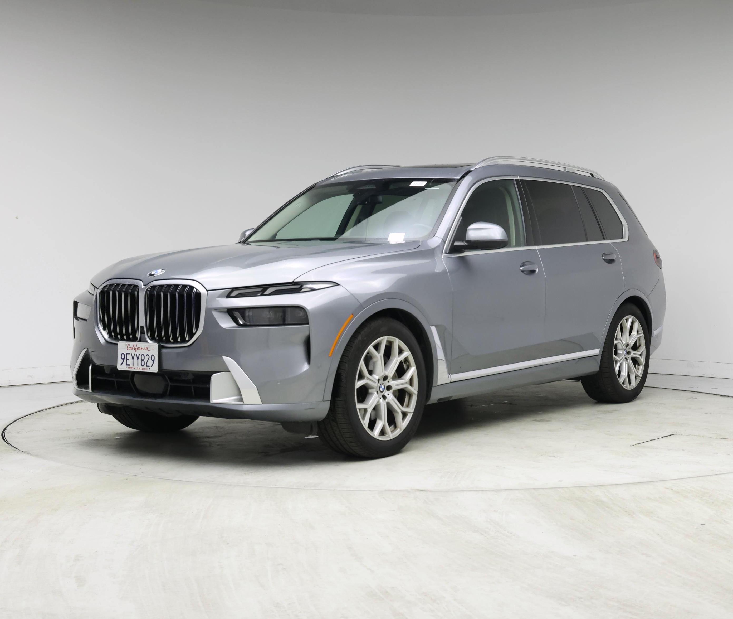 Thumbnail: 2023 BMW X7 - 4