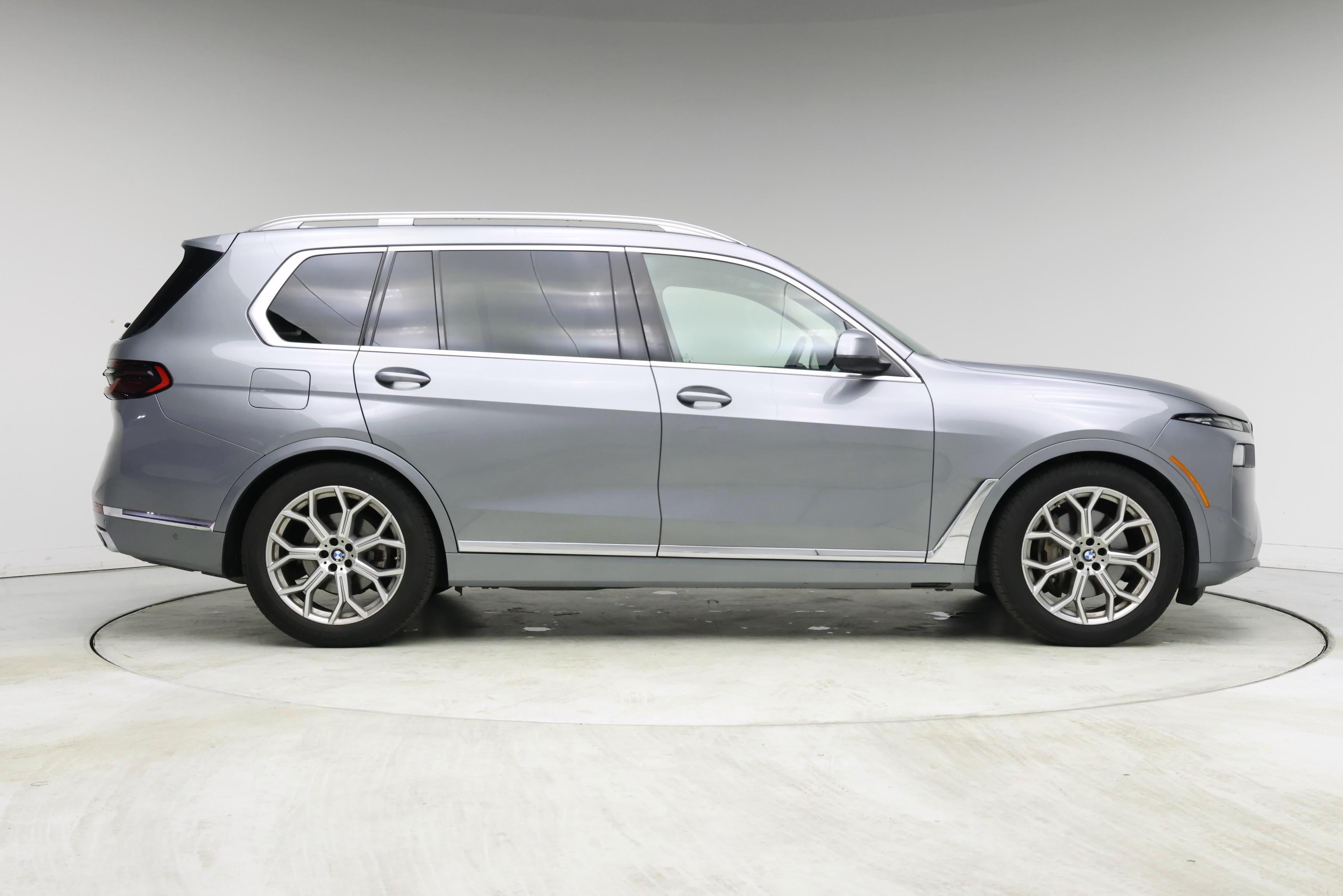 Thumbnail: 2023 BMW X7 - 7