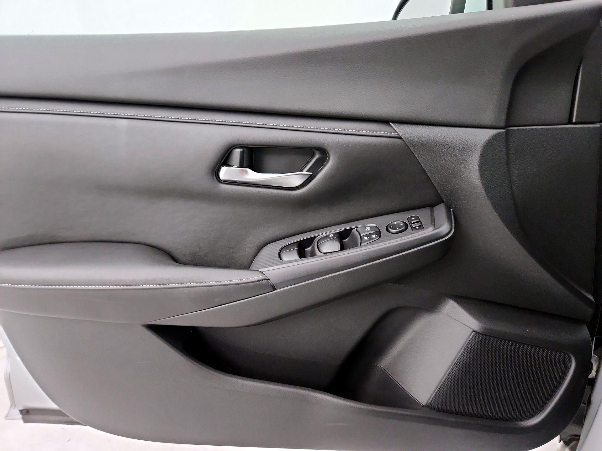 Thumbnail: 2020 Nissan Sentra - 12