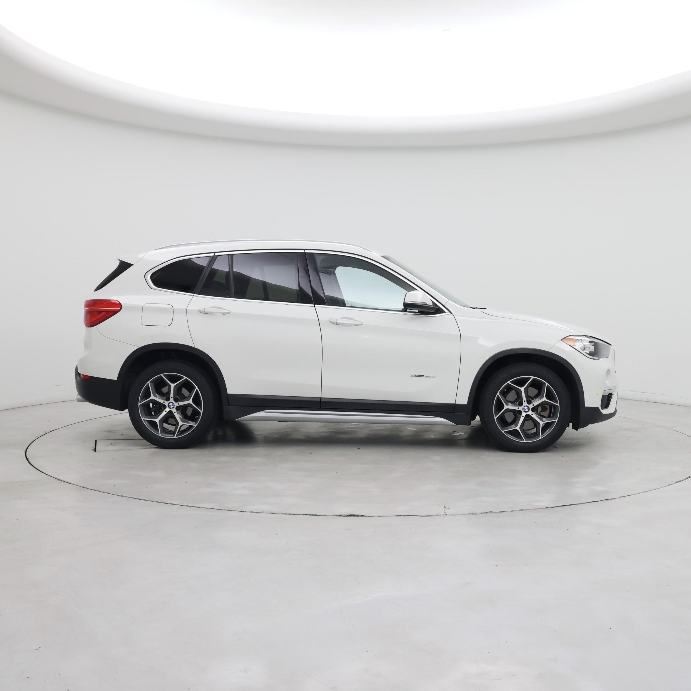Thumbnail: 2018 BMW X1 - 7