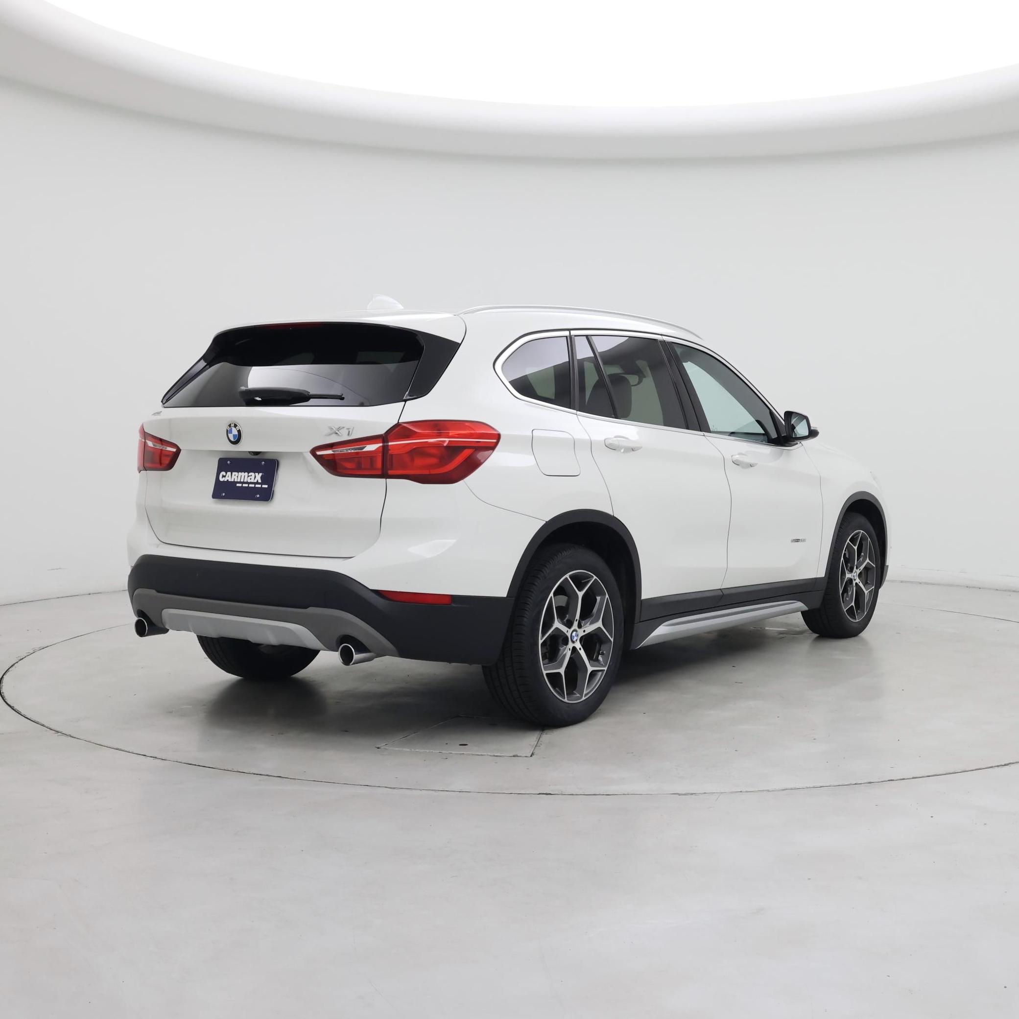Thumbnail: 2018 BMW X1 - 8