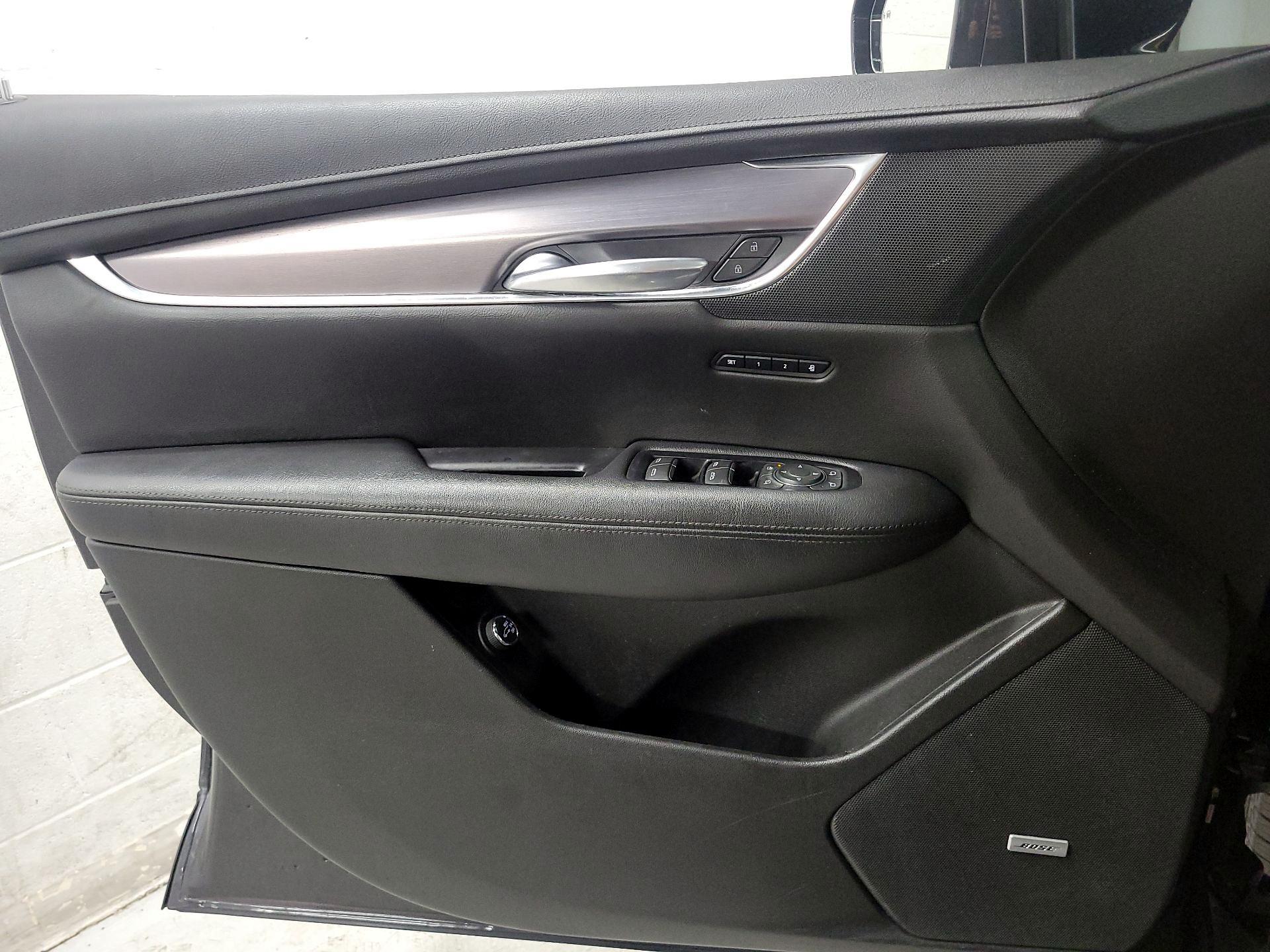 Thumbnail: 2019 Cadillac XT5 - 12
