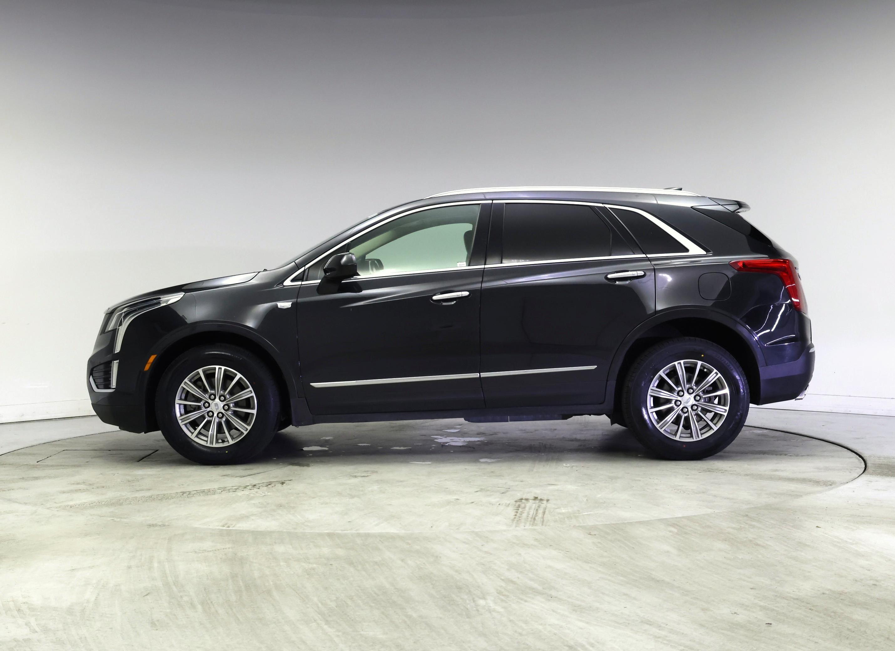 Thumbnail: 2019 Cadillac XT5 - 3