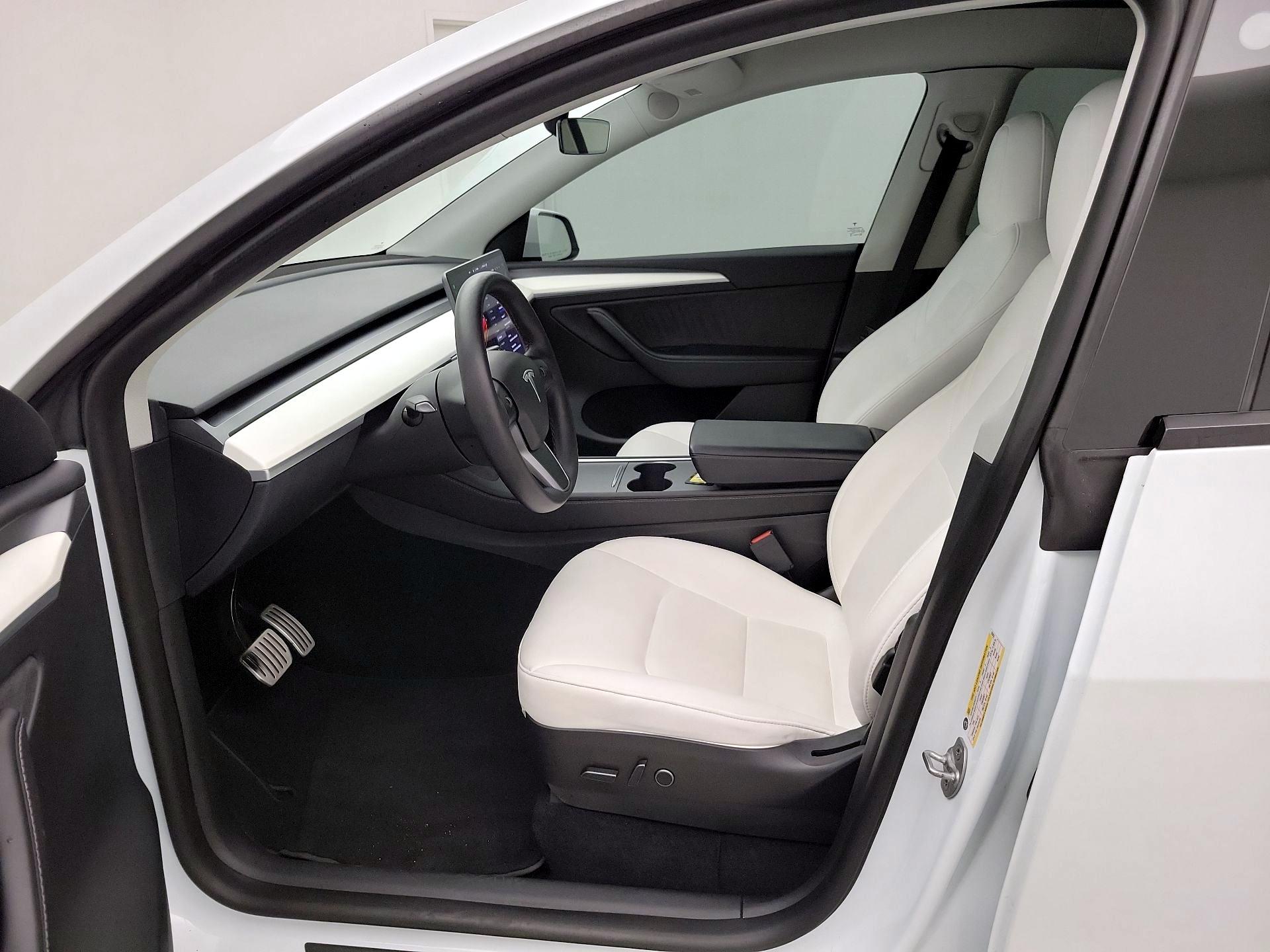 Thumbnail: 2022 Tesla Model Y - 11