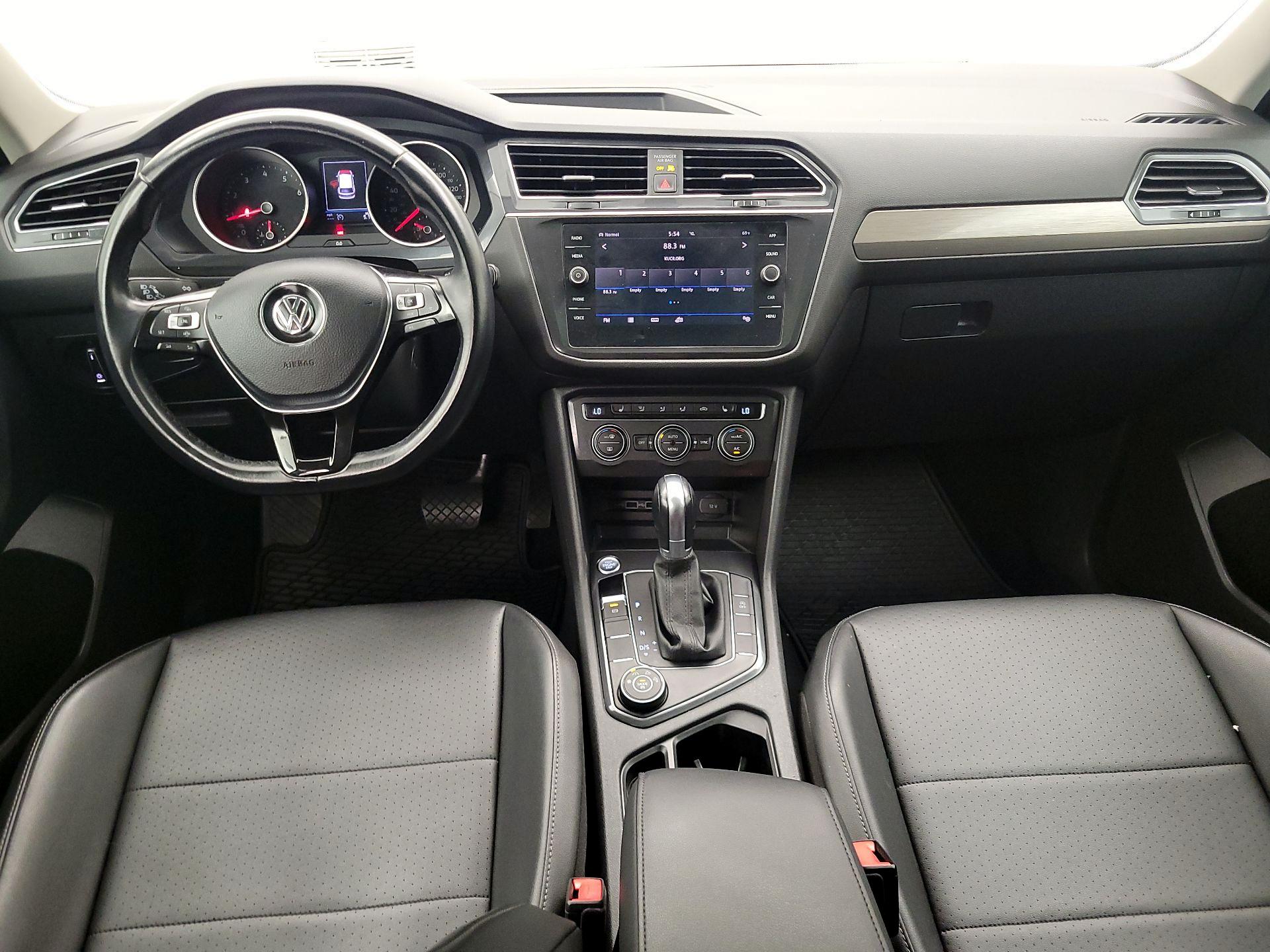 Thumbnail: 2019 Volkswagen Tiguan - 9