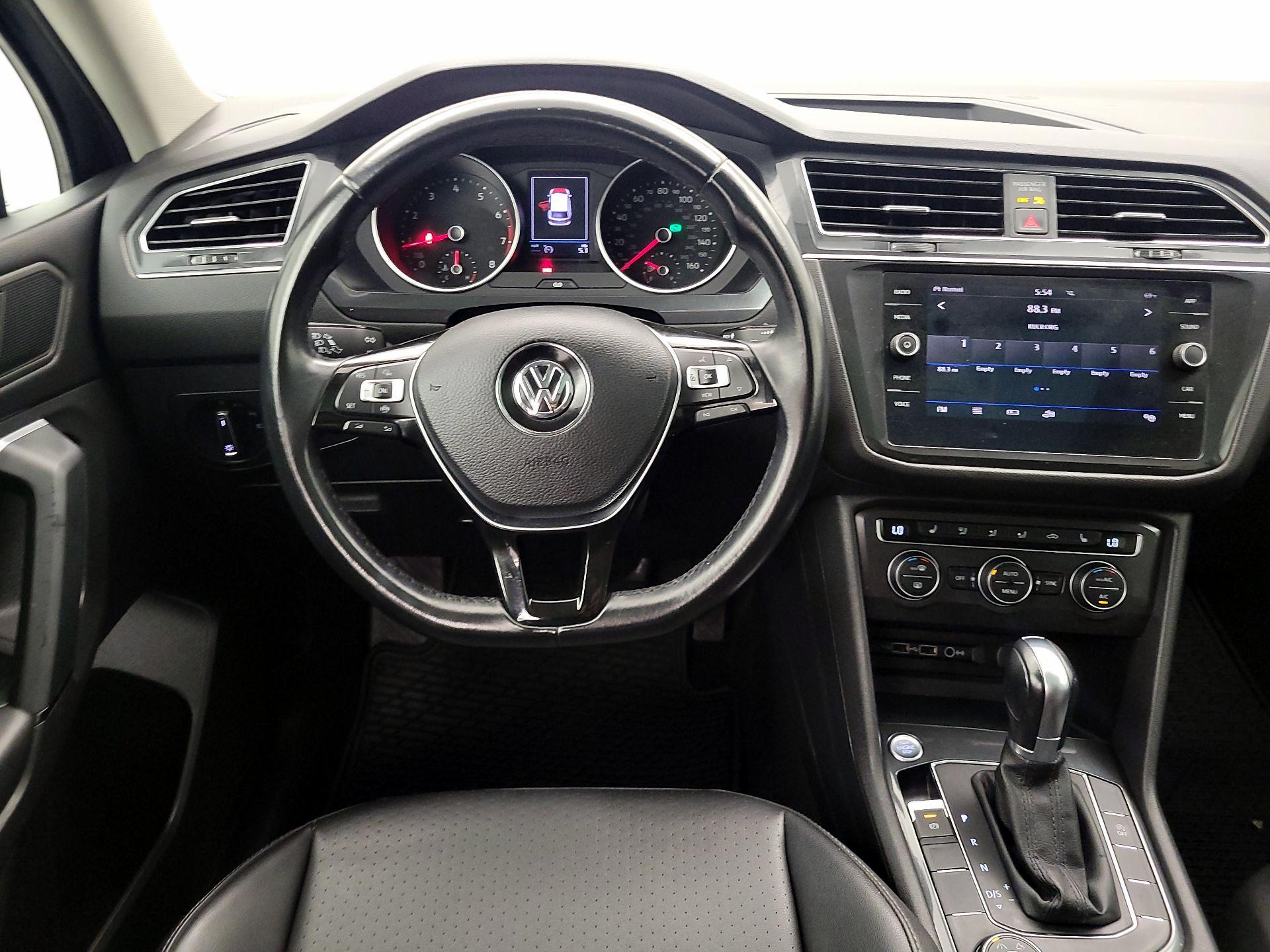 Thumbnail: 2019 Volkswagen Tiguan - 10