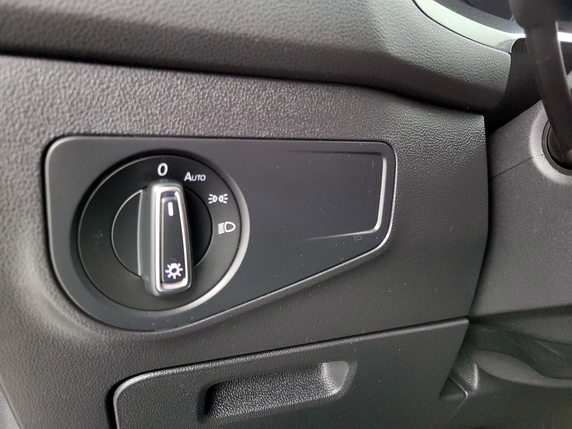 Thumbnail: 2019 Volkswagen Tiguan - 13