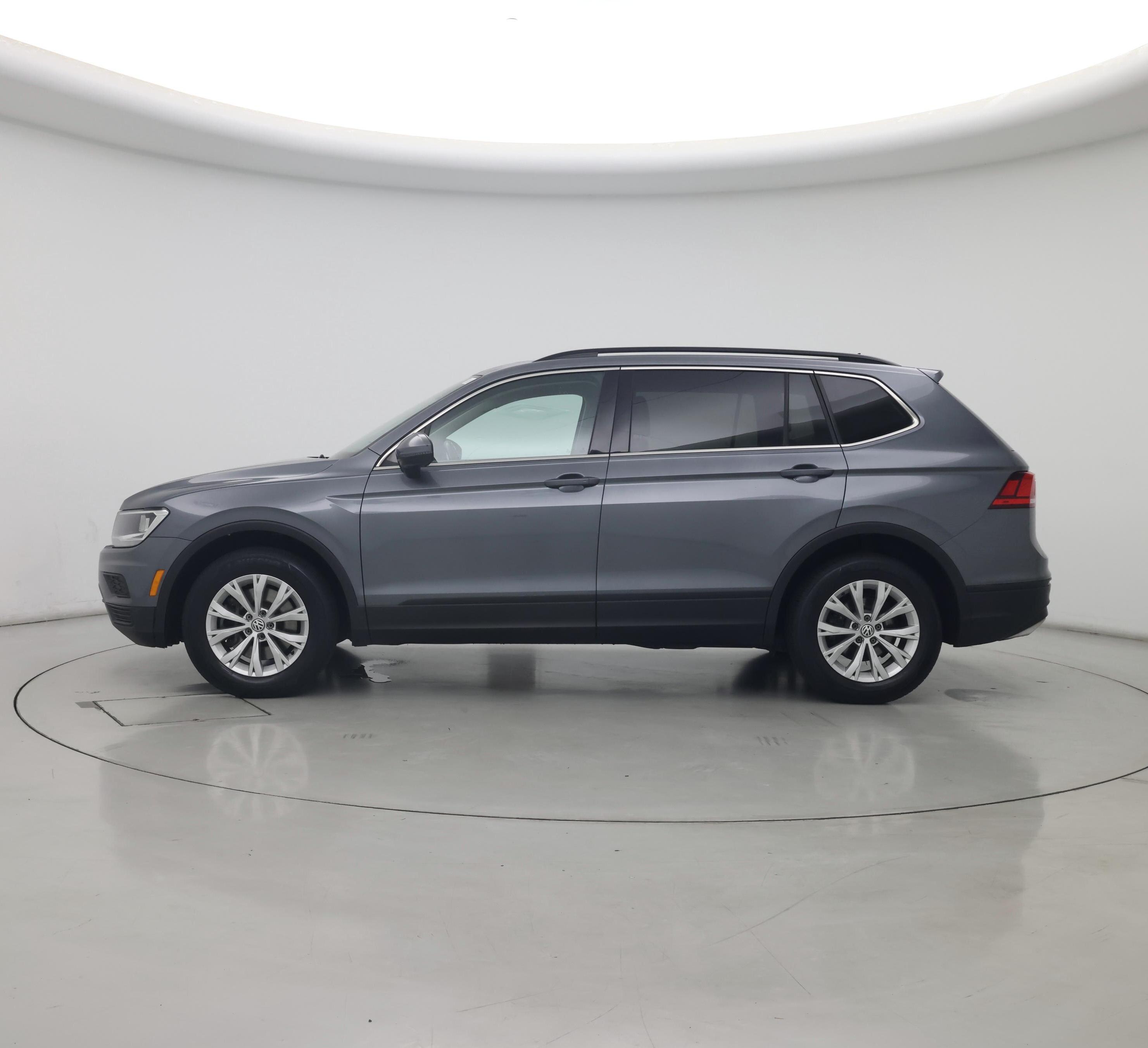 Thumbnail: 2019 Volkswagen Tiguan - 3