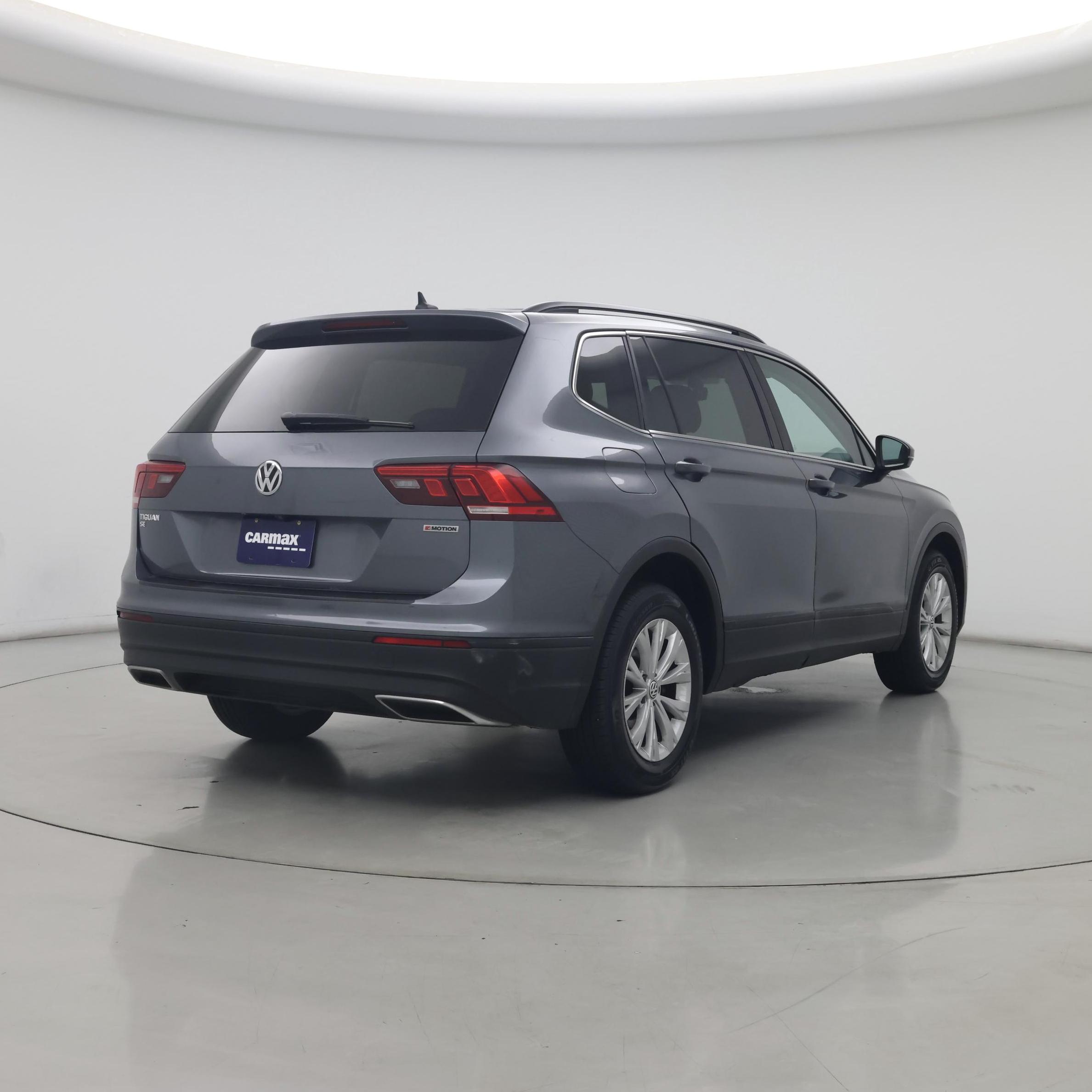 Thumbnail: 2019 Volkswagen Tiguan - 8