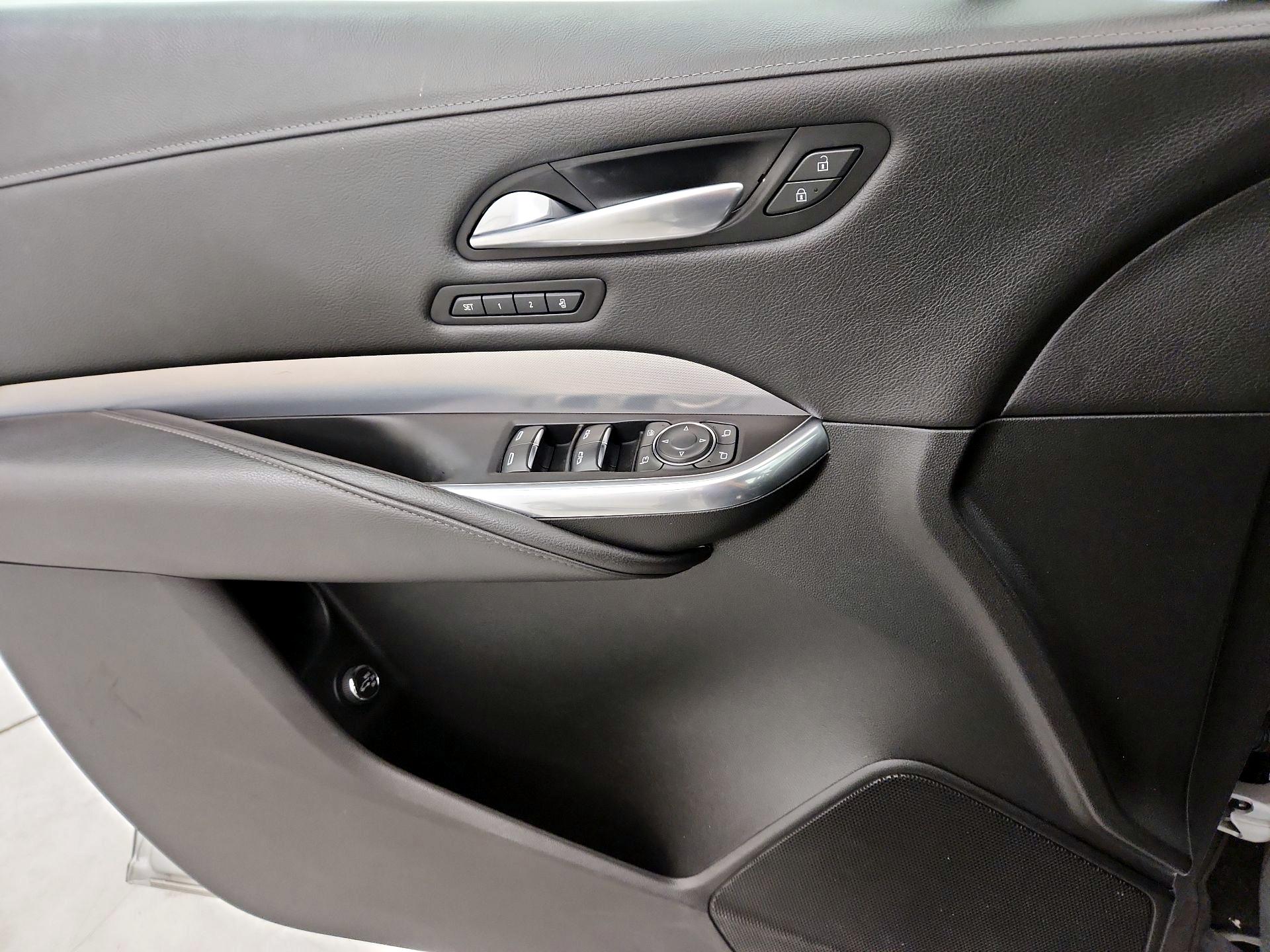 Thumbnail: 2021 Cadillac XT4 - 12