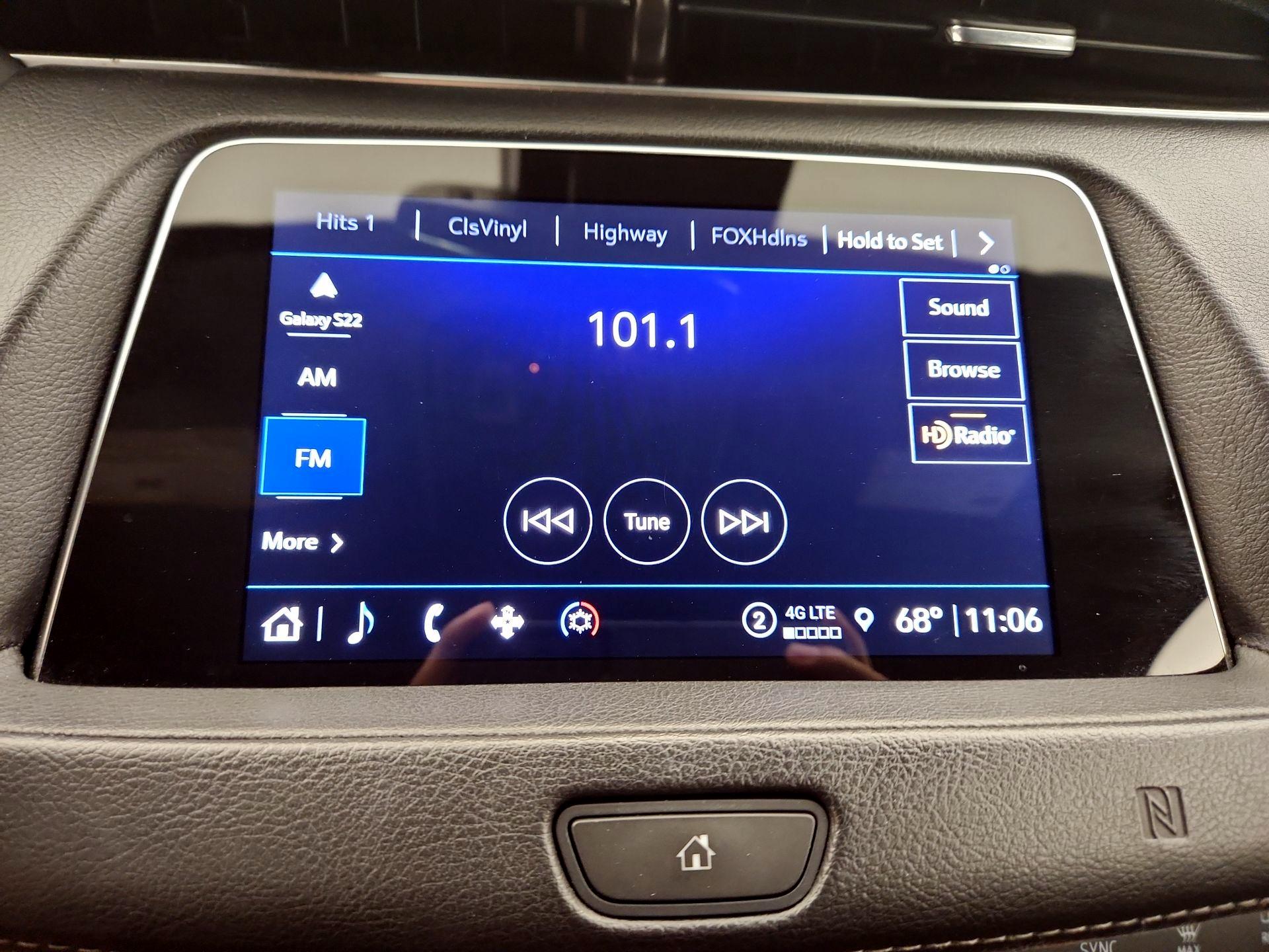 Thumbnail: 2021 Cadillac XT4 - 15